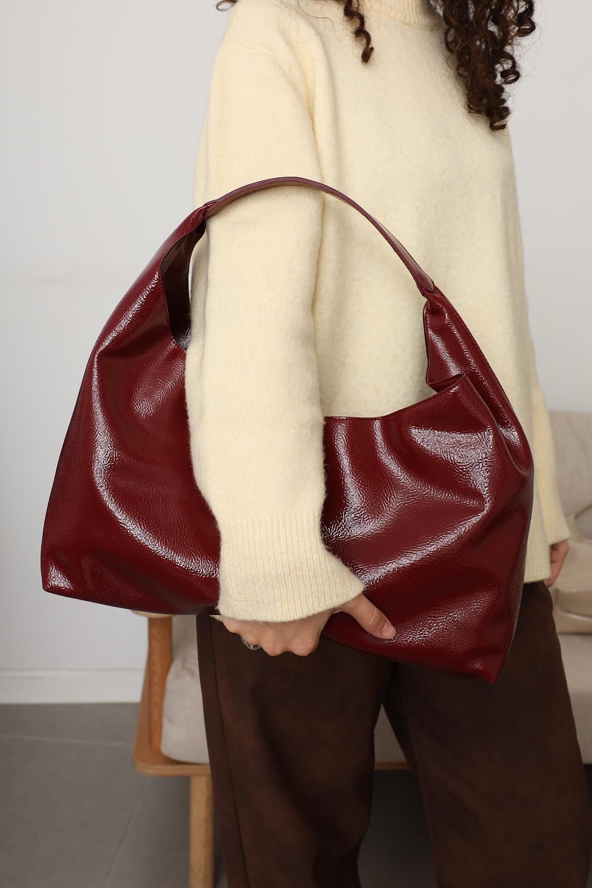 Mopia-Lona Burgundy Patent Leather Women's Hand and Shoulder Bag 2