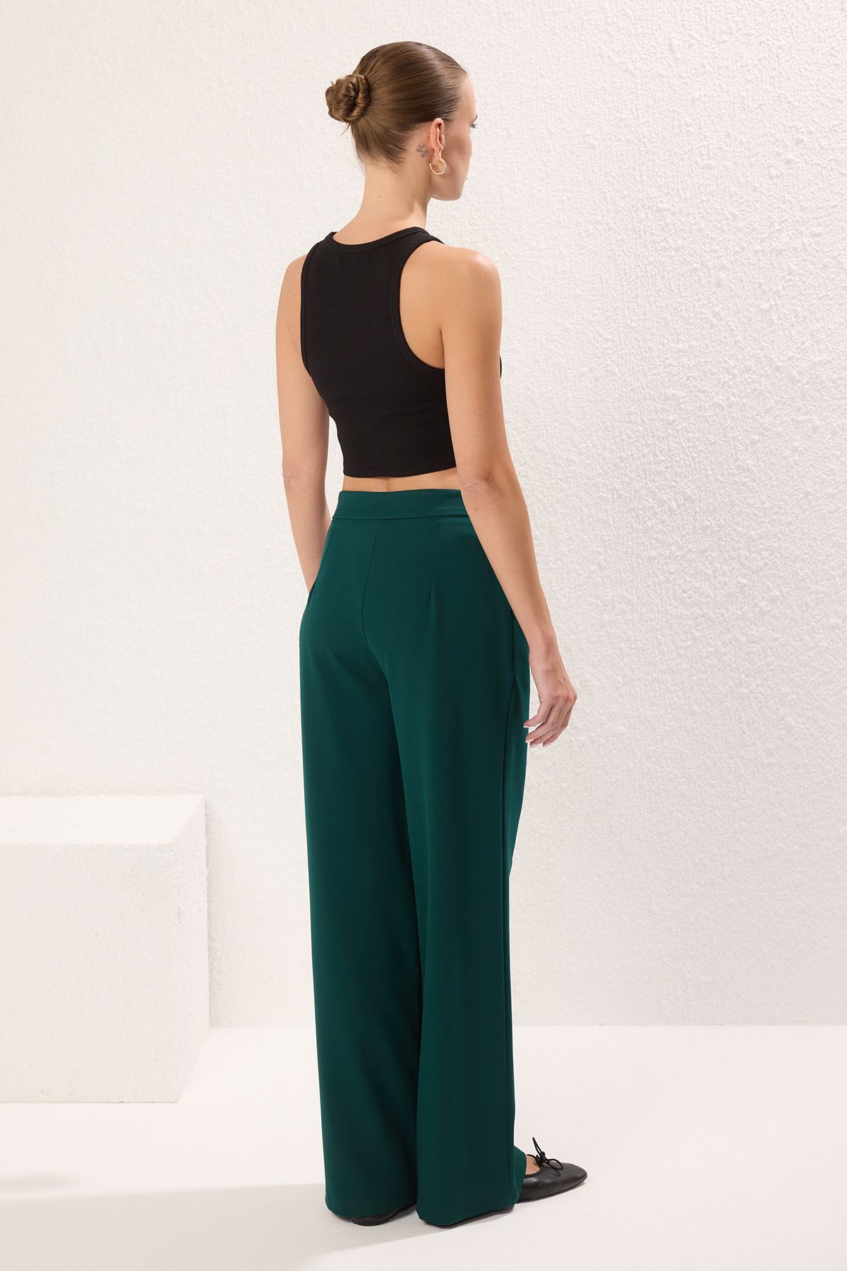Trendyol Collection-Grüne, plissierte Hose mit weitem Bein – TWOSS21PL0189 14