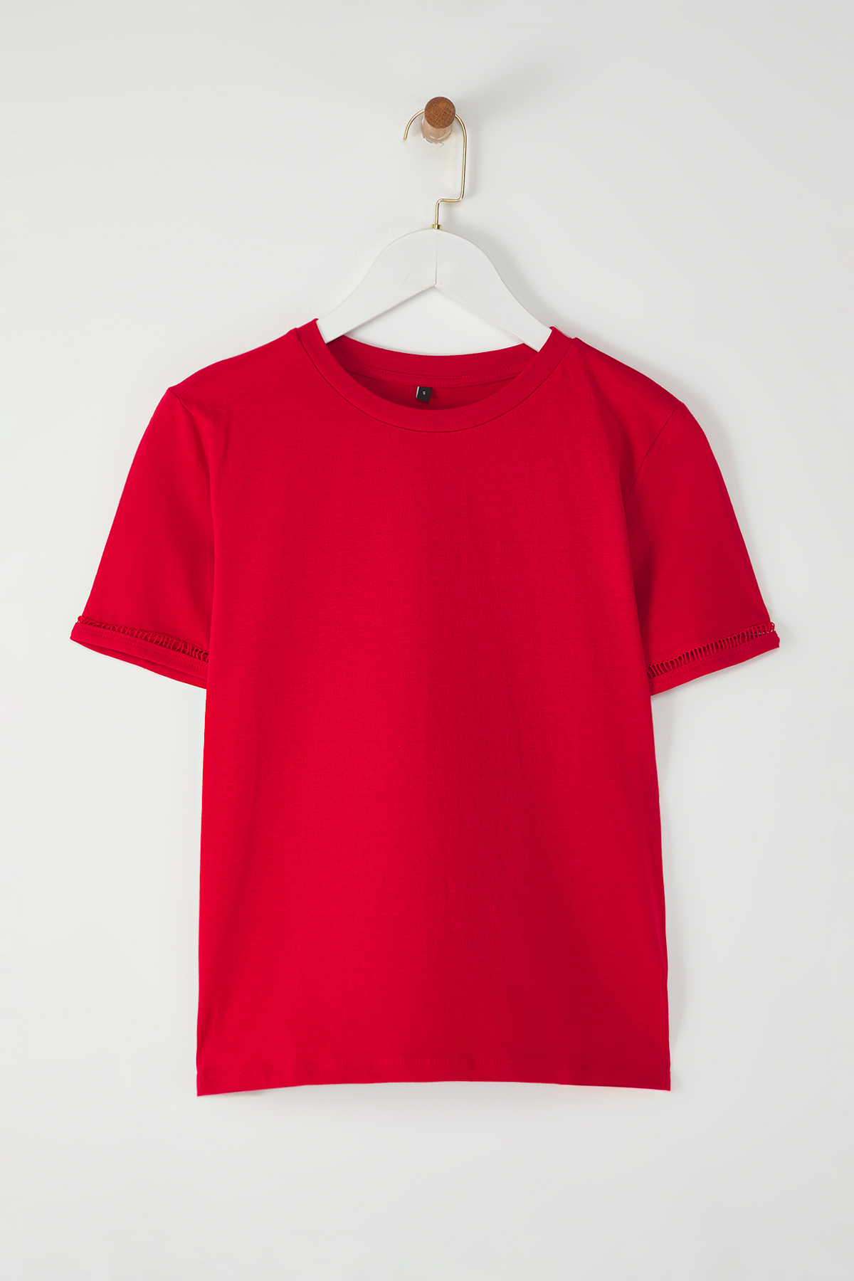 Trendyolmilla  Kırmızı %100 Pamuk İşleme Detaylı Basic Bisiklet Yaka Örme T-Shirt TWOSS23TS00012 - Görsel 5