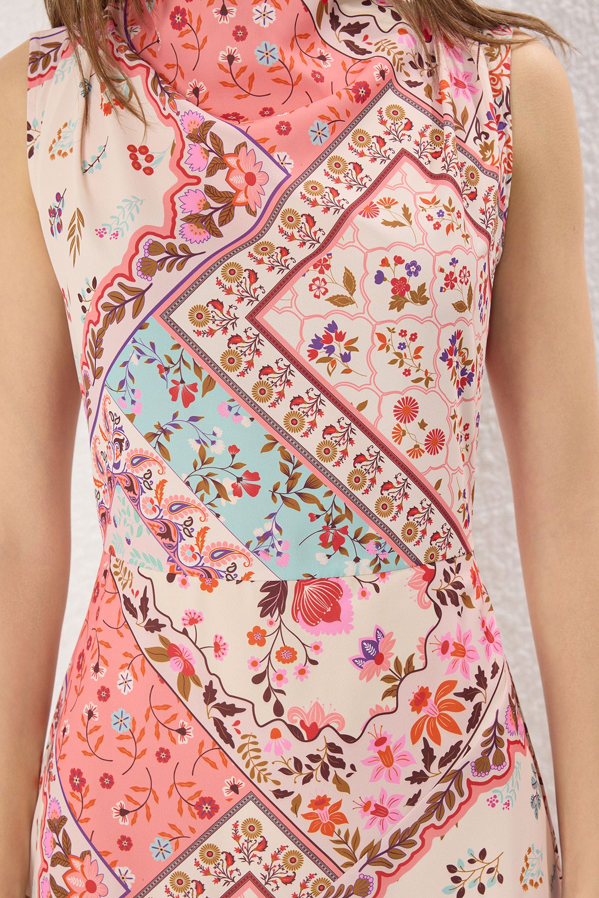 Trendyol Collection-Pudrové midi tkané šaty s etnickým vzorem TWOSS24EL00390 3