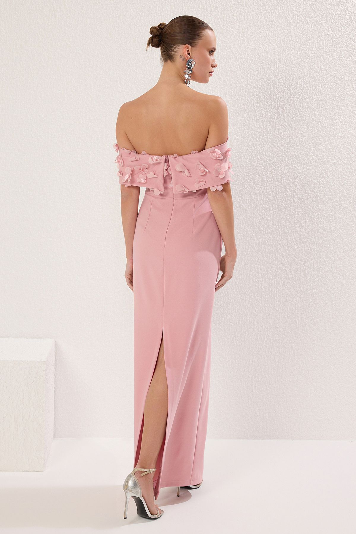 Trendyol Collection-Rose Dry Carmen Kragen Blumenapplikation & Talebe Kleid Lang Stilvoll Chic TPRSS25AE00107 7