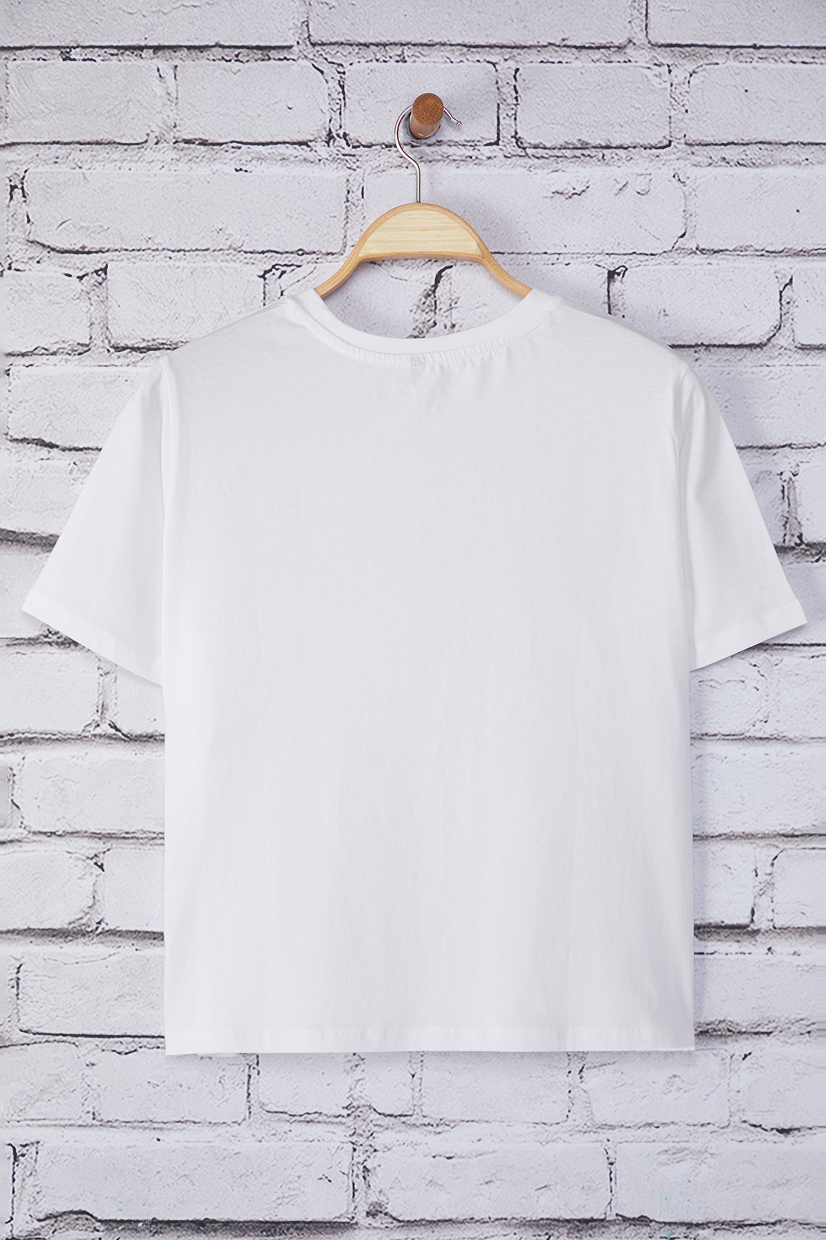Trendyol Curve-Bílé tričko Regular Fit Crop Plus Size TBBSS25BF00061 8