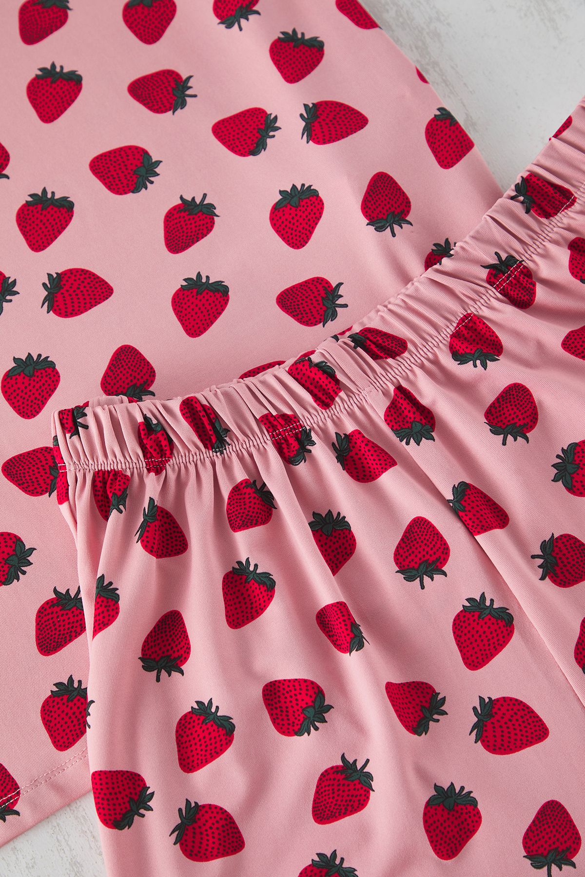 Trendyol Curve-Pink Strawberry Pattern Soft Button Milan Knitted Pajamas Set Tbbss25Ai00060 8