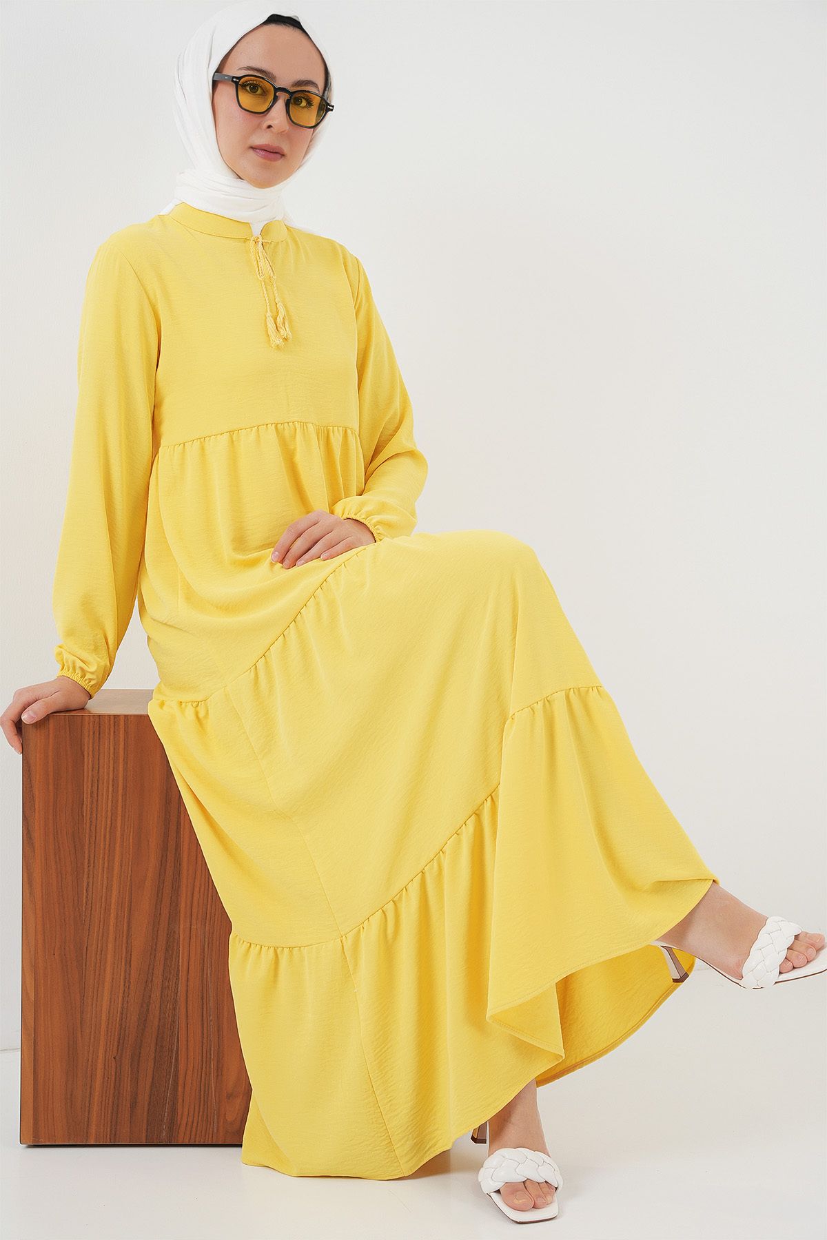 Bigdart-1627 Collar Lace-Up Hijab Dress - Lemon Yellow 1
