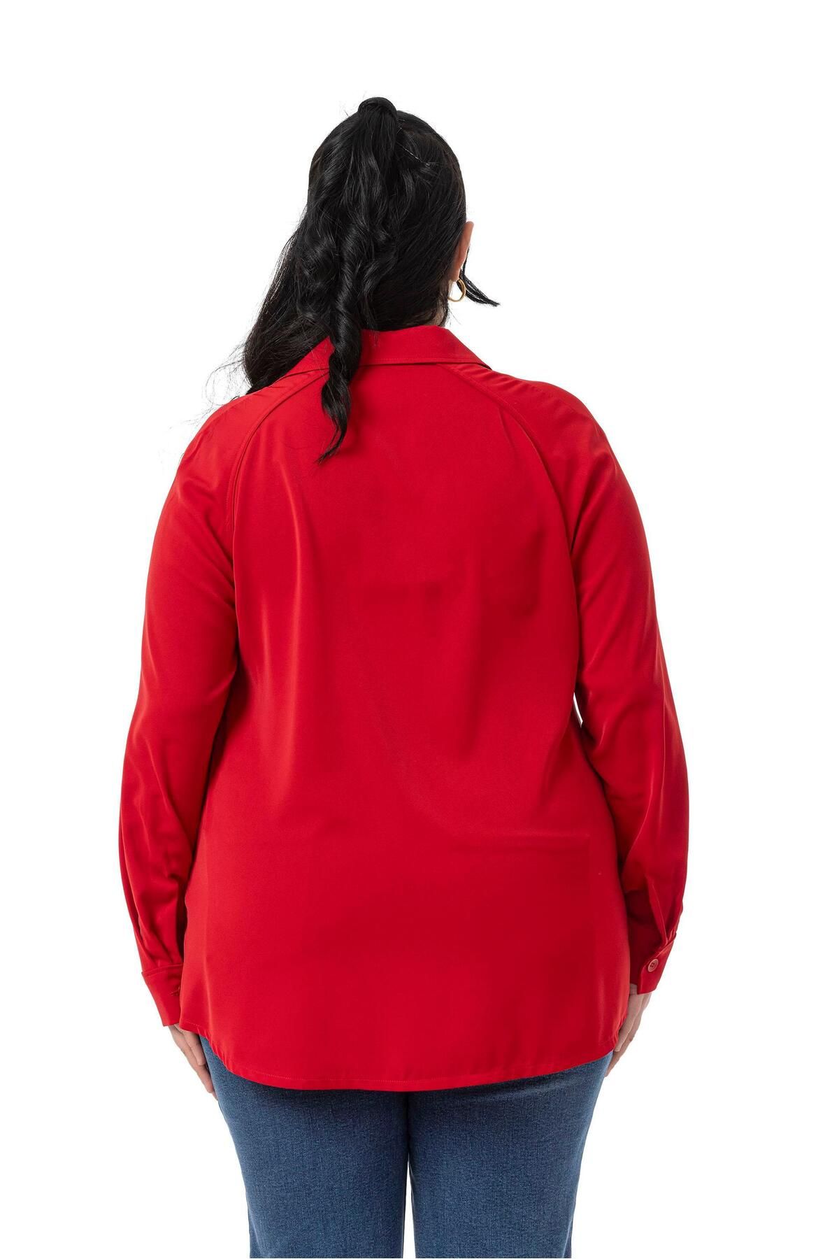 DISENTIS MODEST-Large Size Raglan Sleeve Red Shirt 3