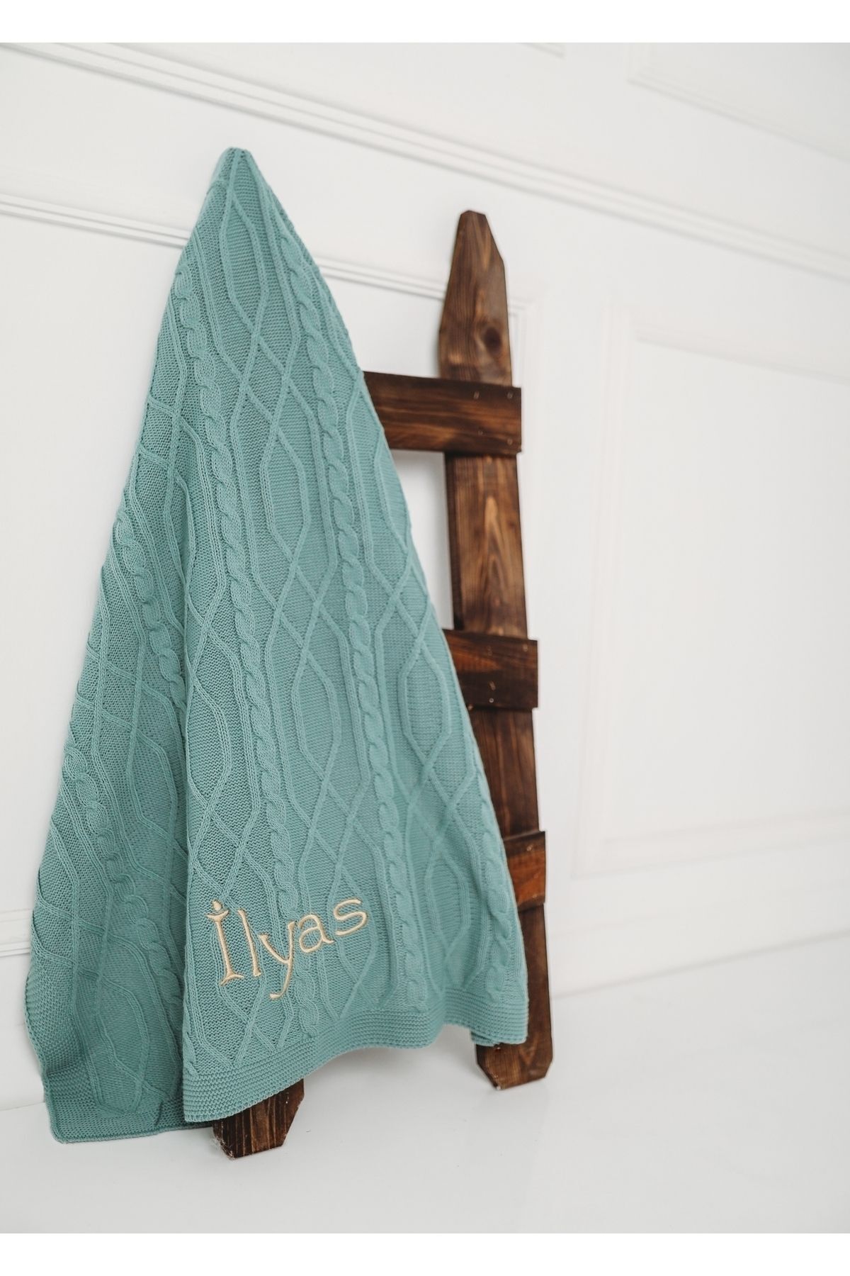 tinykiddesign Bebek Battaniyesi Desenli Triko Örgülü Yeşil Bebek Hediyesi Istediğiniz Ismi Nakışla Yazıyoruz fotoğrafı 3 (önizleme)