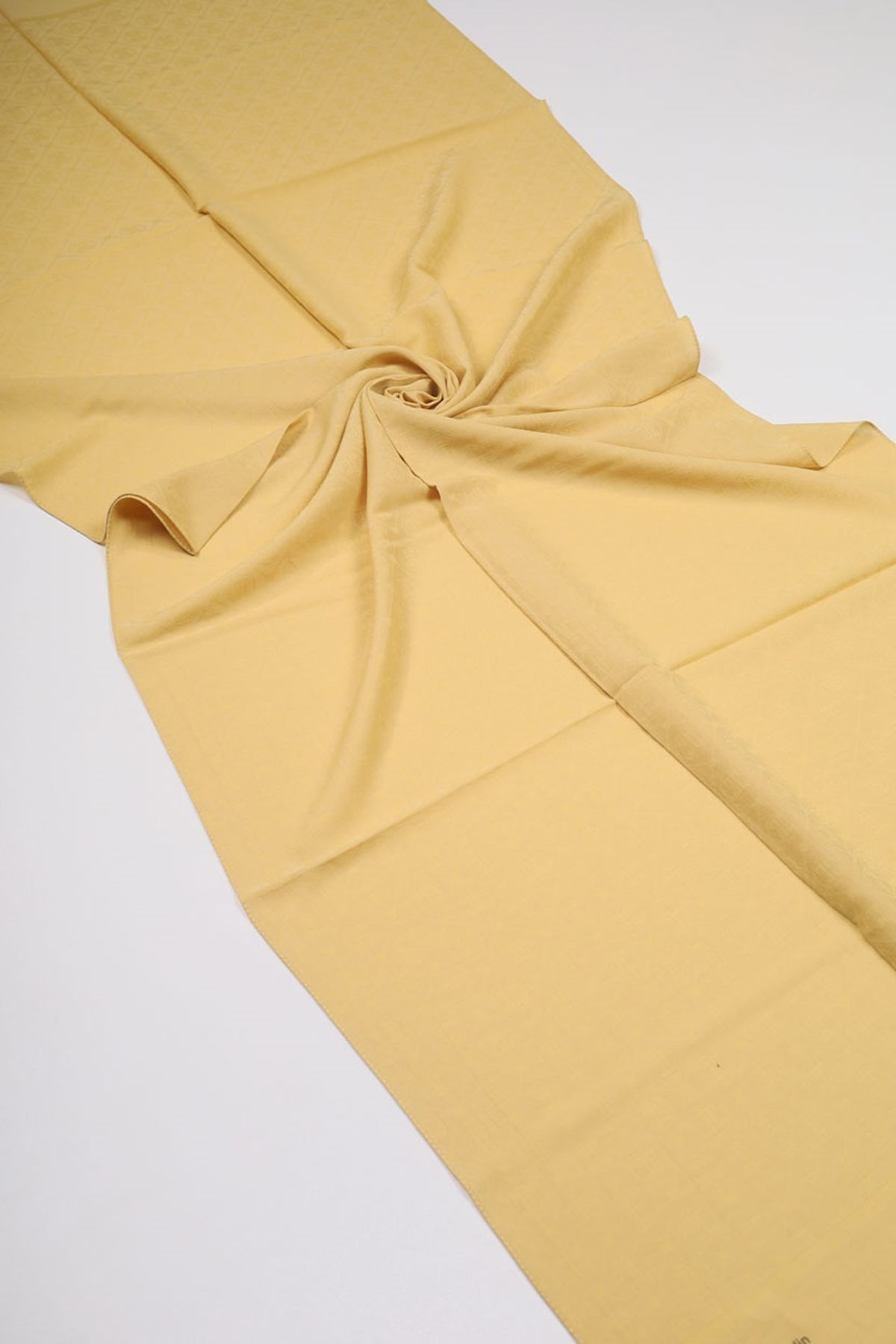 Pierre Cardin-Shawl - Pattern-01 - Color-12 1