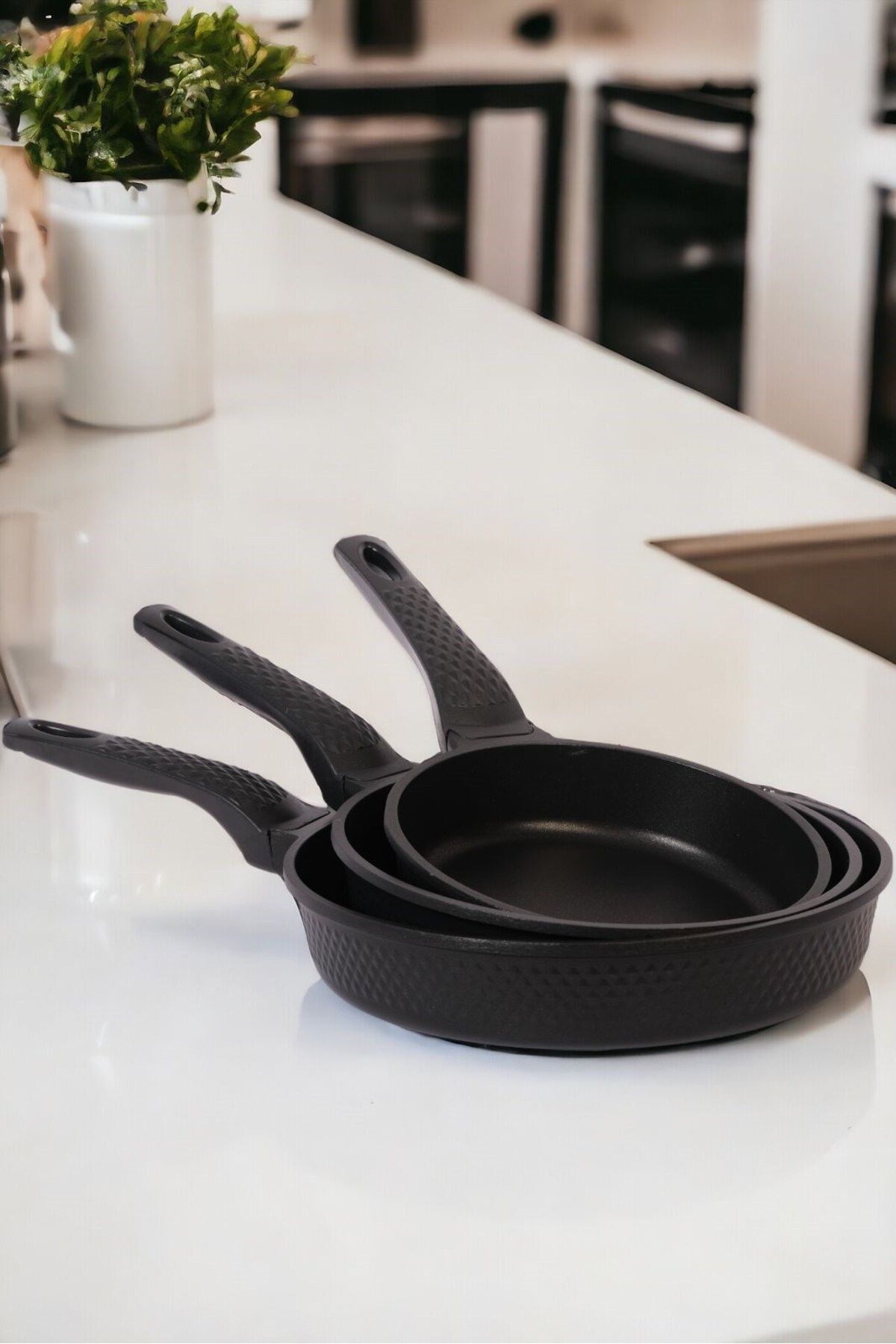 Brillant-Black Brillant 3-Piece Pan Set with Handle 20/24/28 cm Granite Pan Set 5