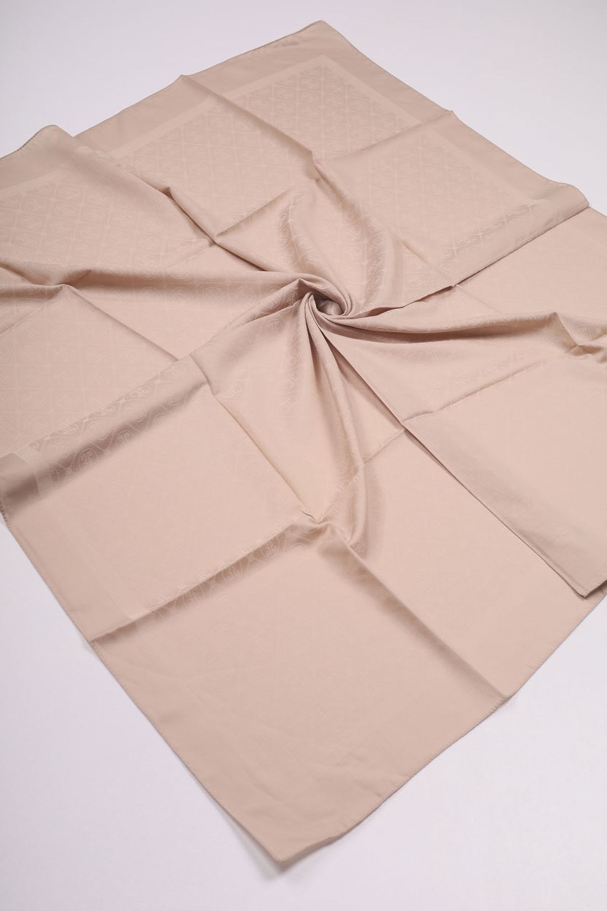 Pierre Cardin-Scarf - Pattern-01 - Color-13 1