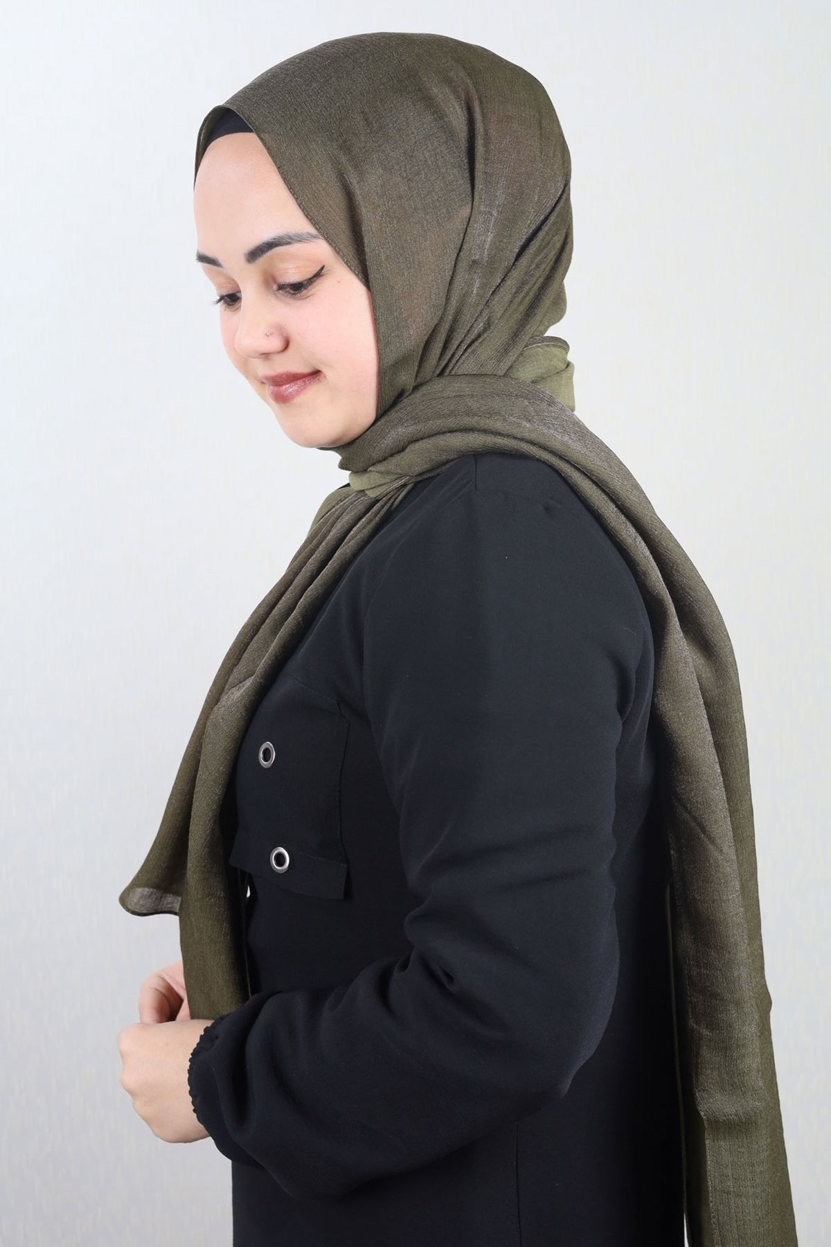 Emproyal-Sparkling Carmen Shawl - Pattern-01 - Color-28 1