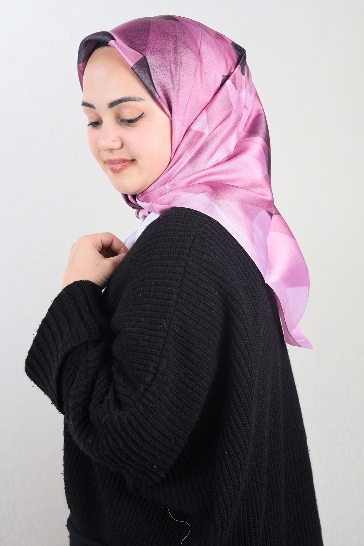 Berussa-Hybrid Patterned Crystal Scarf - Pattern-03 - Color-07 1