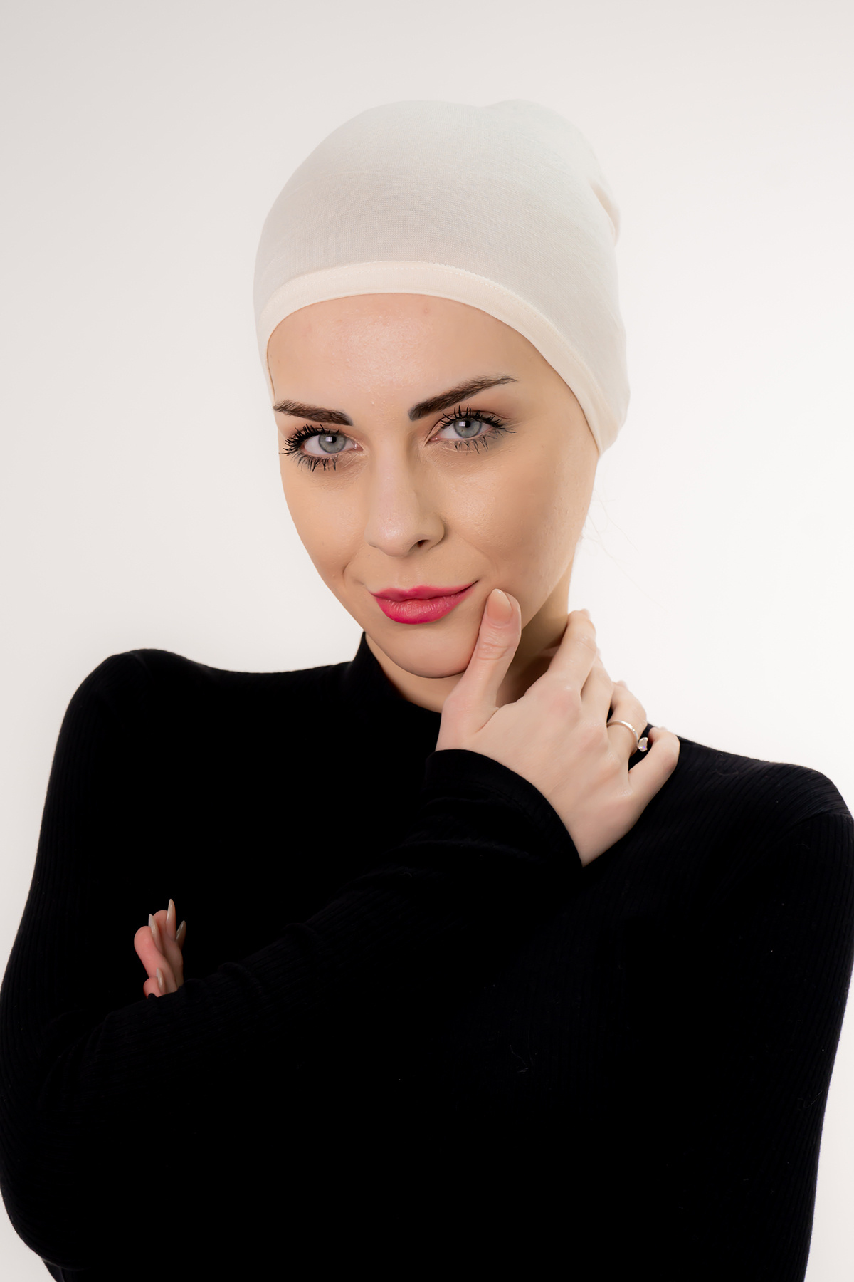 Şalcenneti.com-Practical Cream Color Bonnet with Snap-On Front Stitching 4