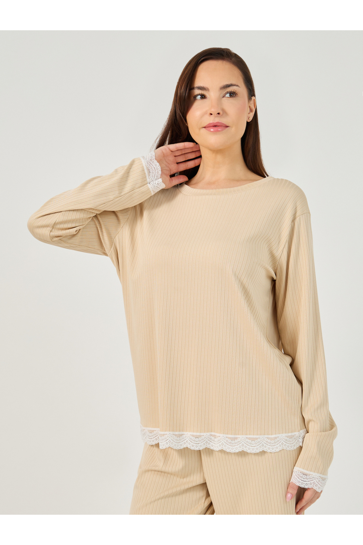 Styli Textured Rib Detail Lace Trim T-Shirt and Pyjama Set