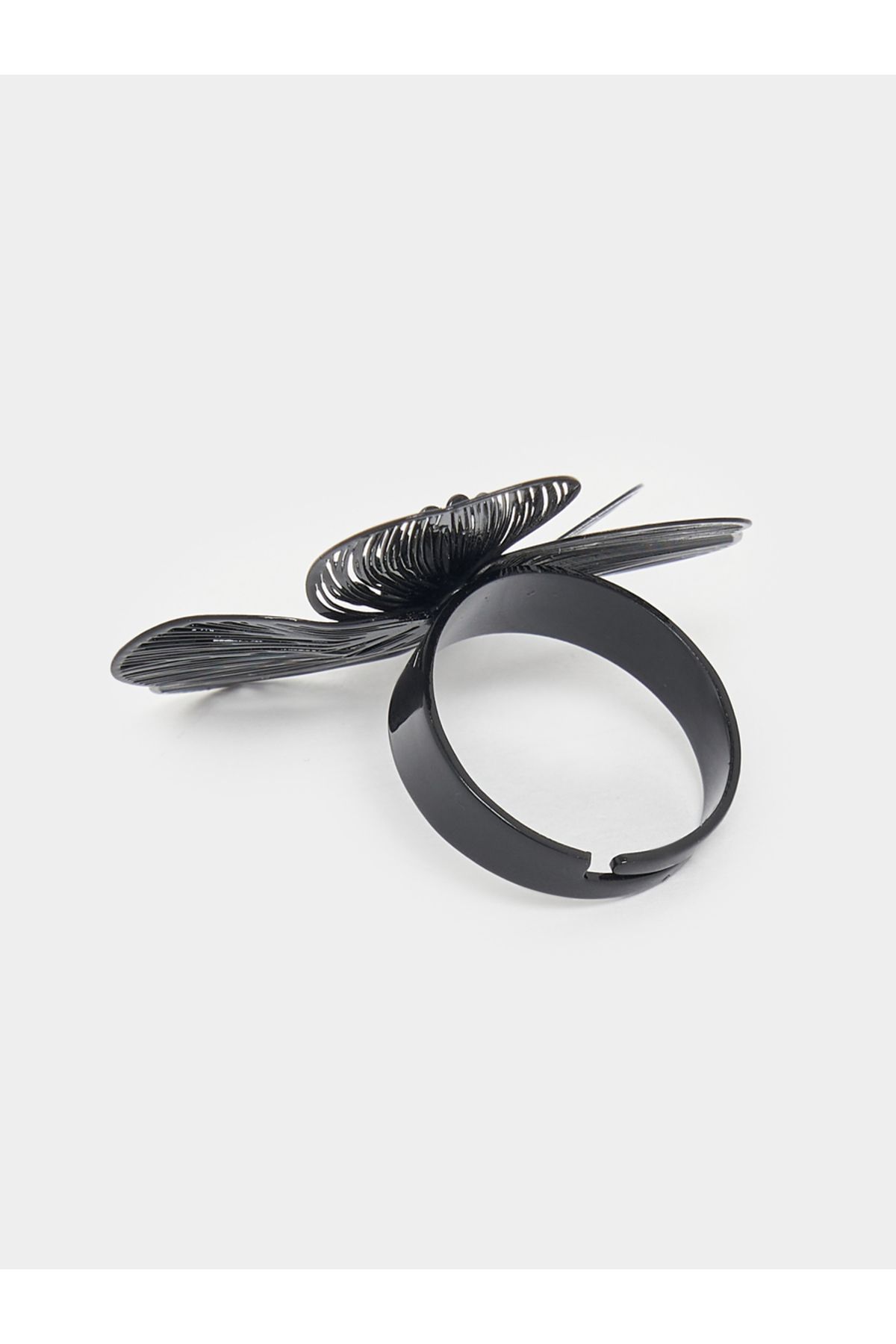 Styli-Textured Floral Ring 3