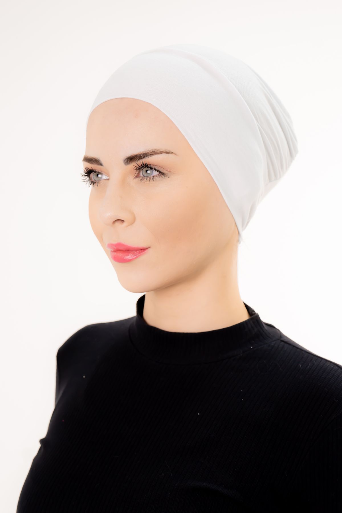 Şalcenneti.com-Practical White Bonnet with Snap-On Front Seamless 3