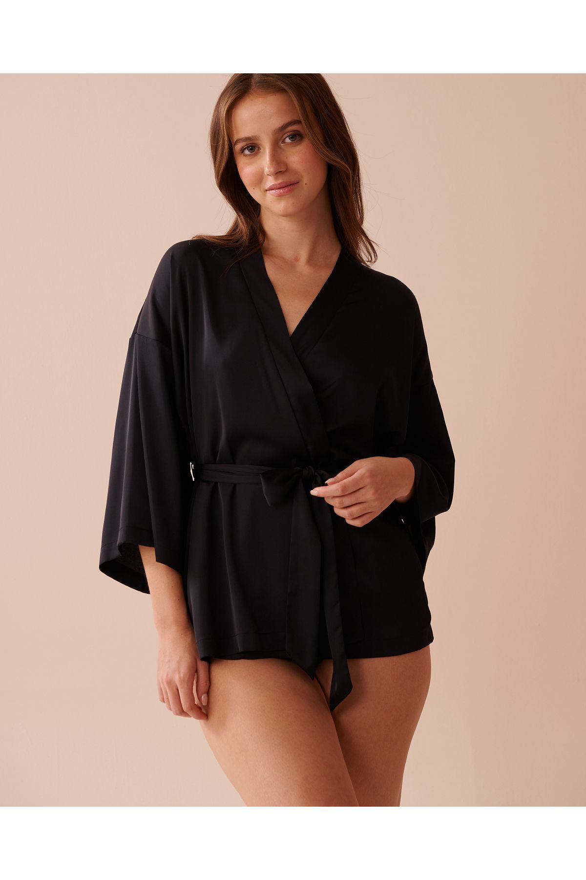 La Vie en Rose-Short Satin Kimono 1