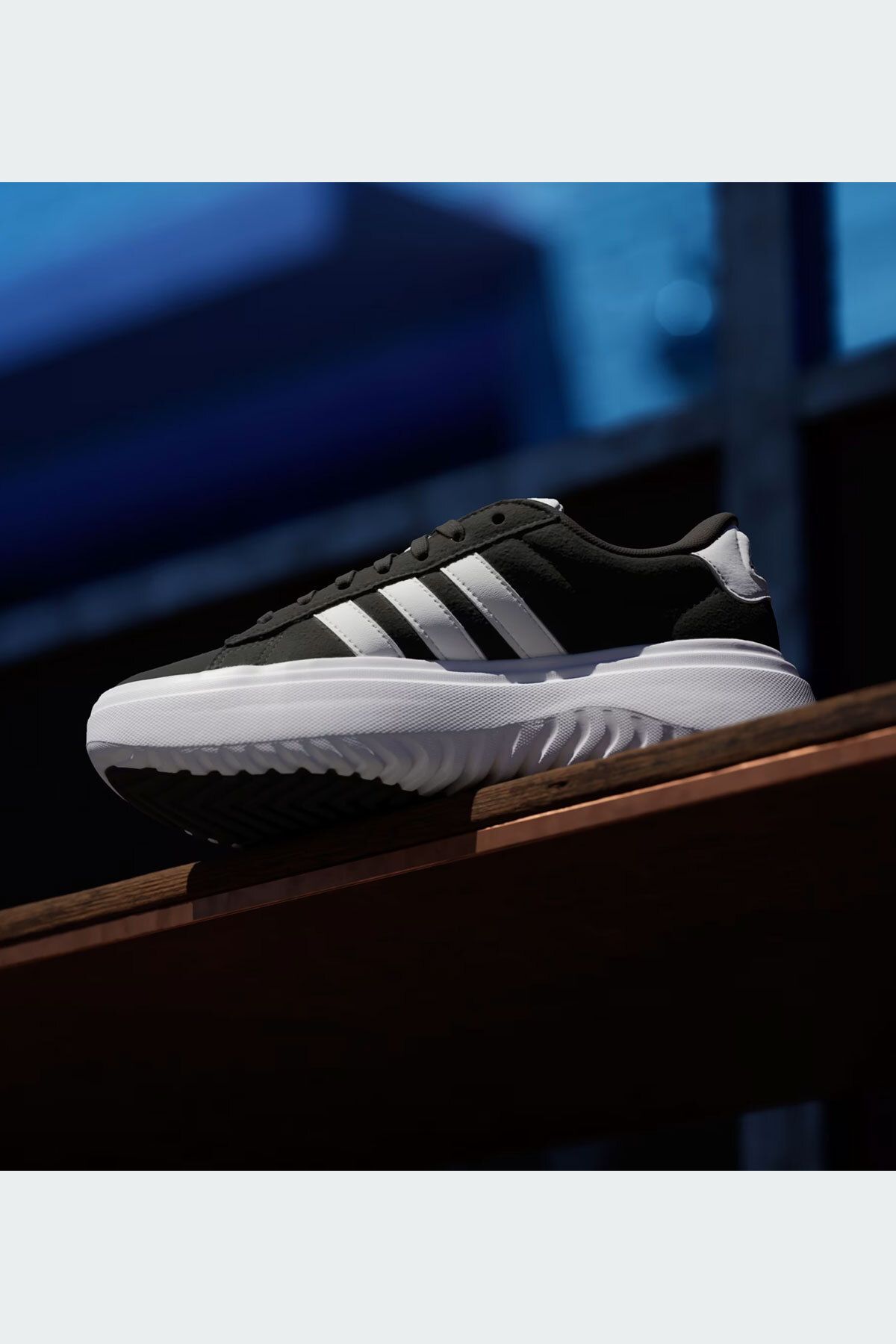 اسنیکر مشکی زنانه کفش های سکوی بزرگ دادگاه adidas