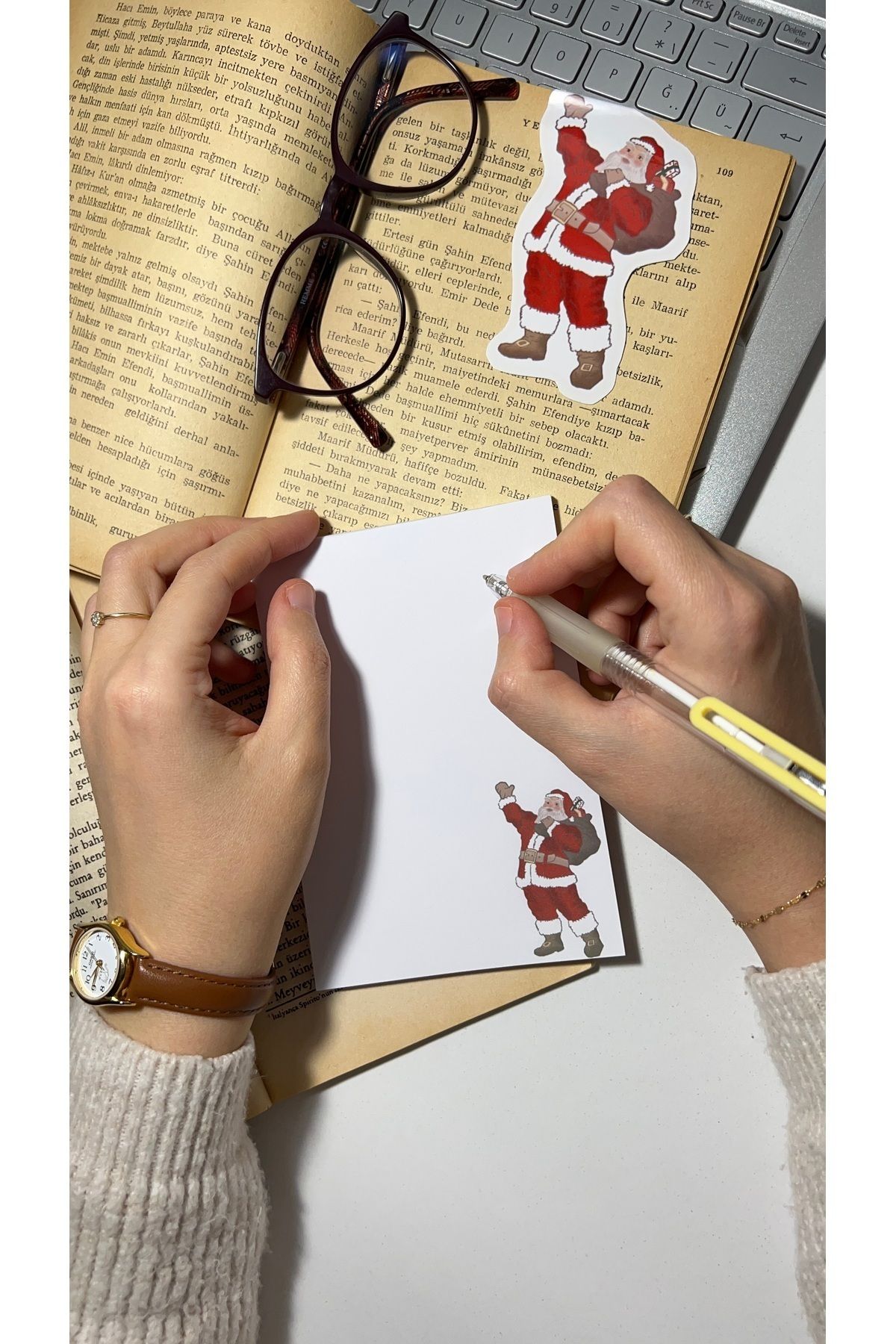 Handeto Kraft-Winter Themed A6 Unlined Notebook, Santa Claus Memo Pad Notepad, Check Pluck with Glue 4