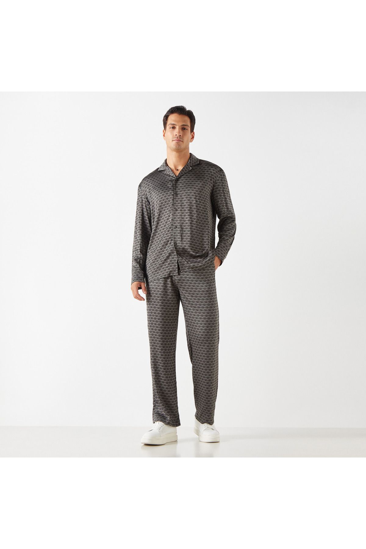 Emperor-All-over Print Pants With Drawstring Closure And Pockets 2