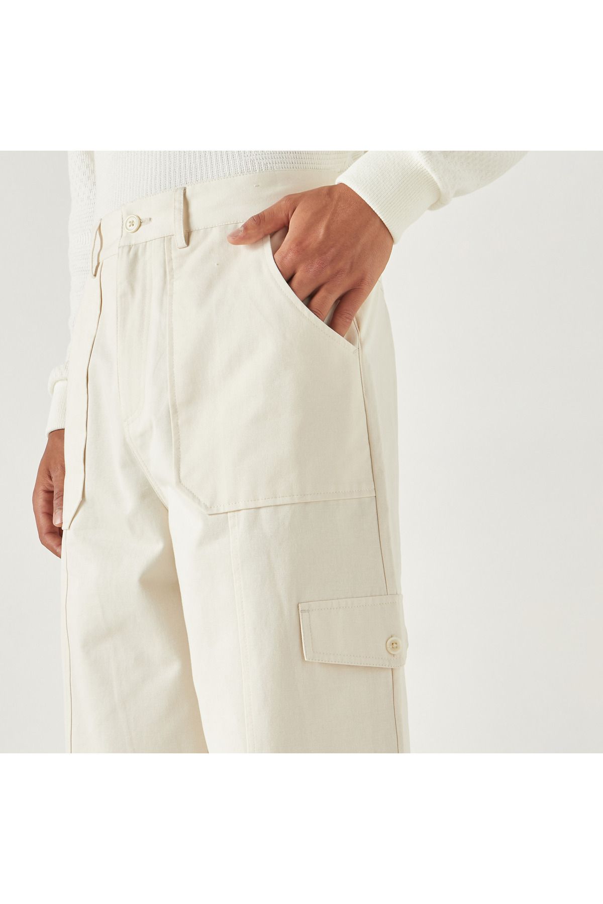 Iconic-Solid Relaxed Fit Pants With Pockets 4
