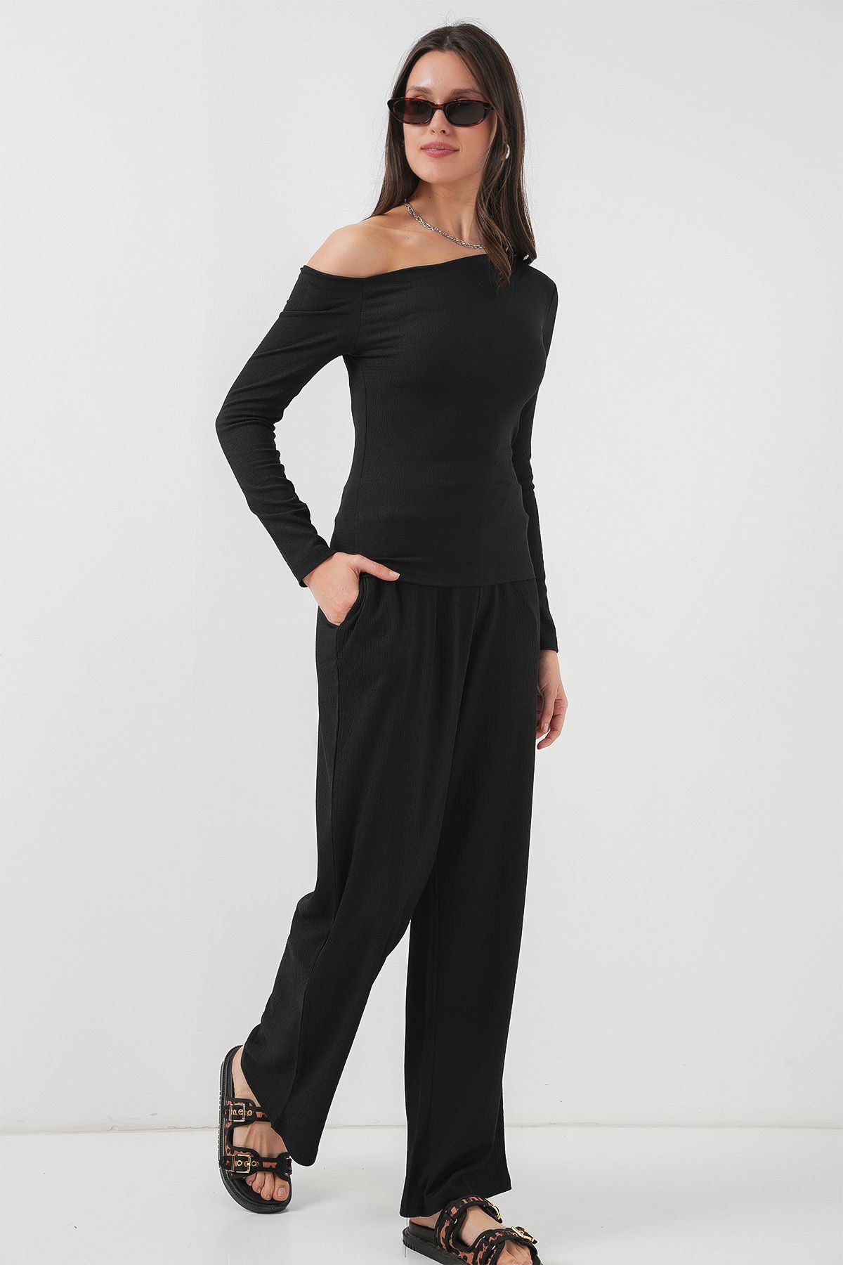 Bigdart-6708 Off Shoulder Bottom Top Set - Black 5