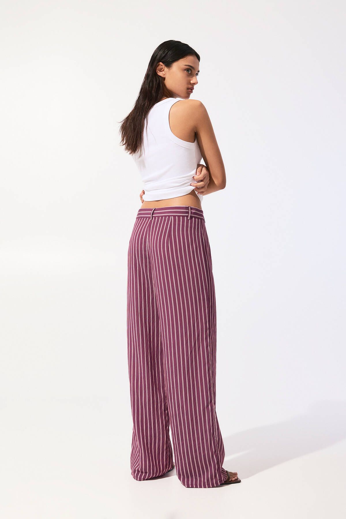 خرید شلوار جاگر زنانه مدل پیجامه راه‌راه  Pull & Bear