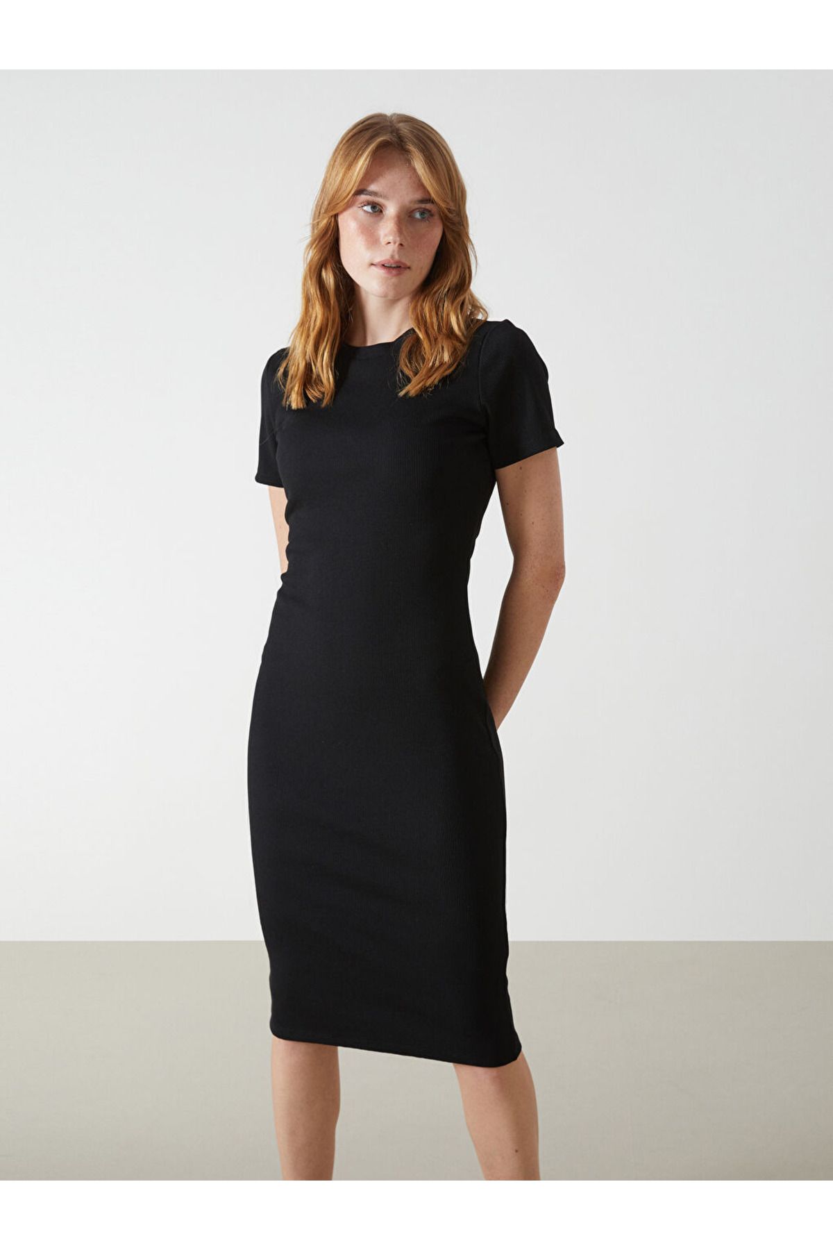 Siyah Bisiklet Yaka Kadın Bodycon Elbise