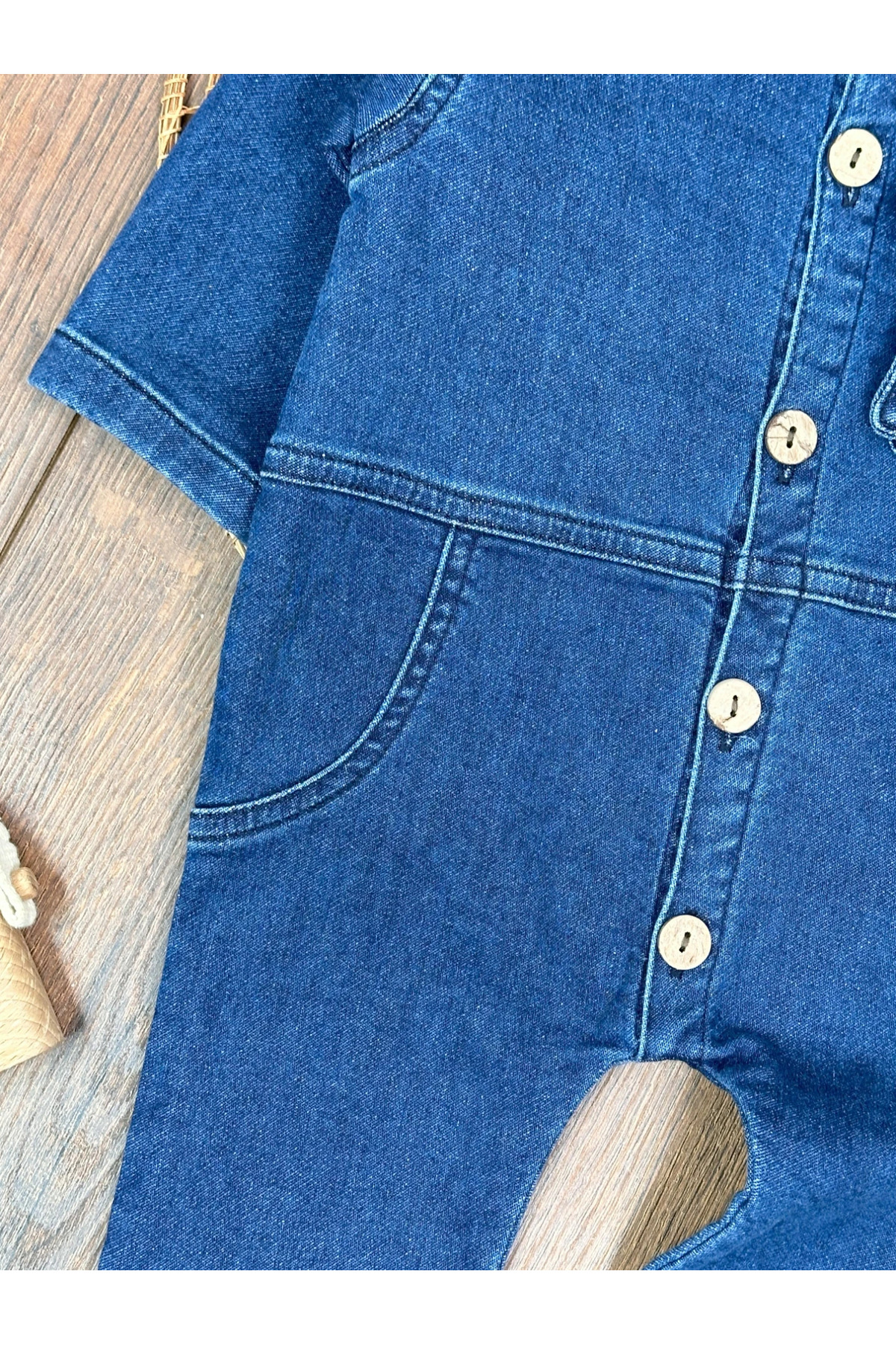 Genel Markalar Premium Kalite Yumuşak Doku Önden Düğmeli Esnek Geniş Kalıp Unisex Örme Kot Bebek Tulum fotoğrafı 5 (önizleme)