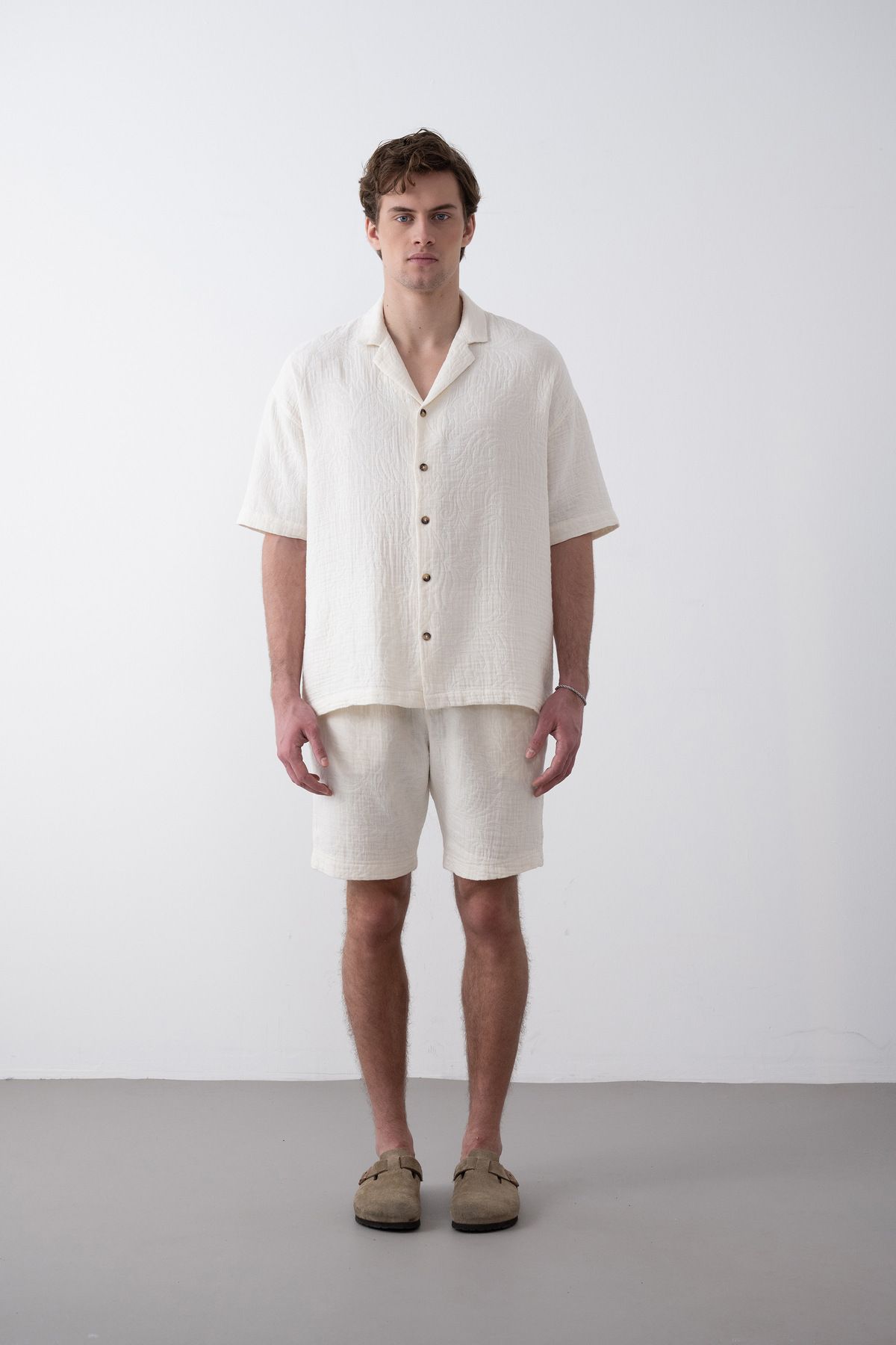 complete the look image