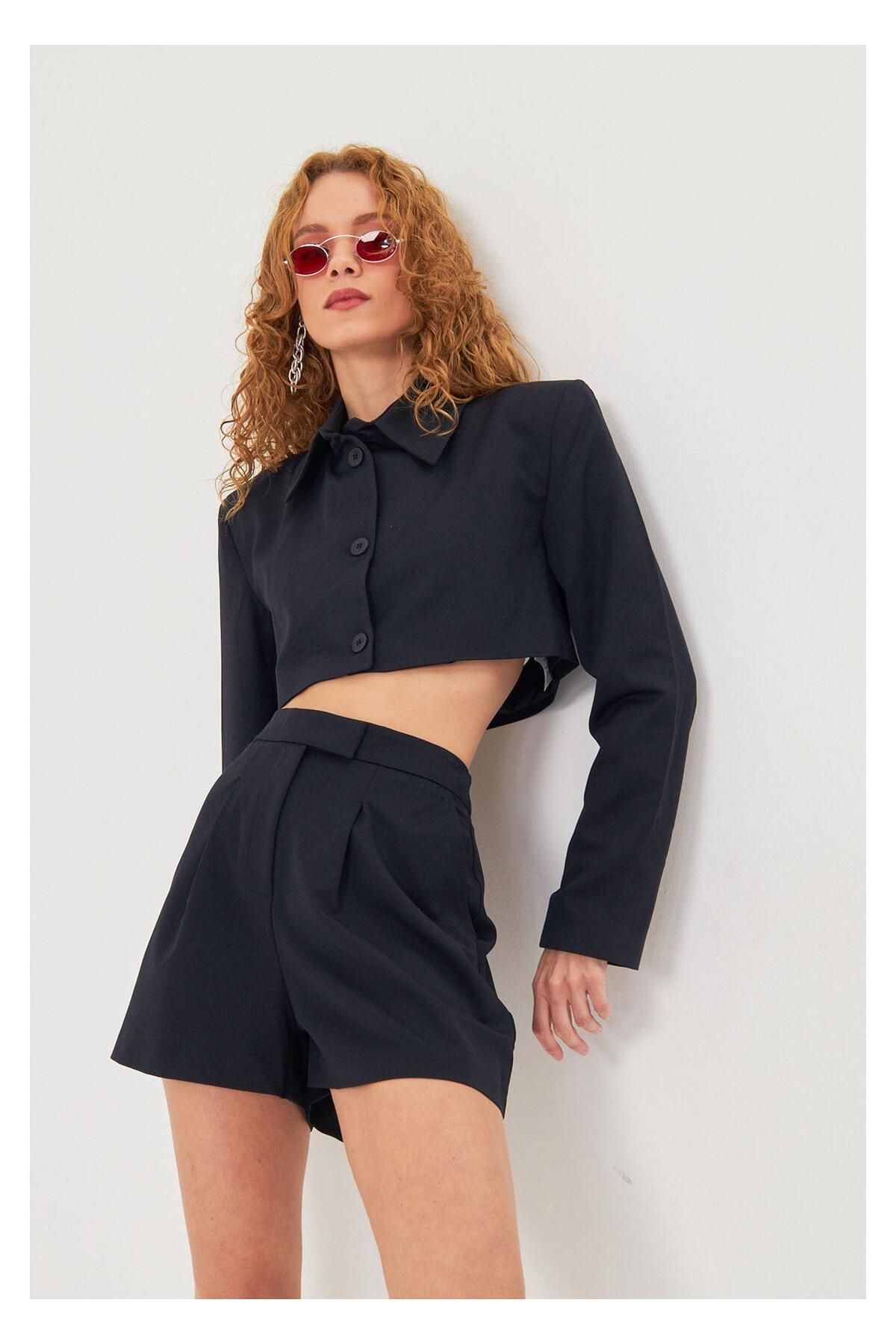TIFFANY&TOMATO Düğmeli Crop Blazer Ceket