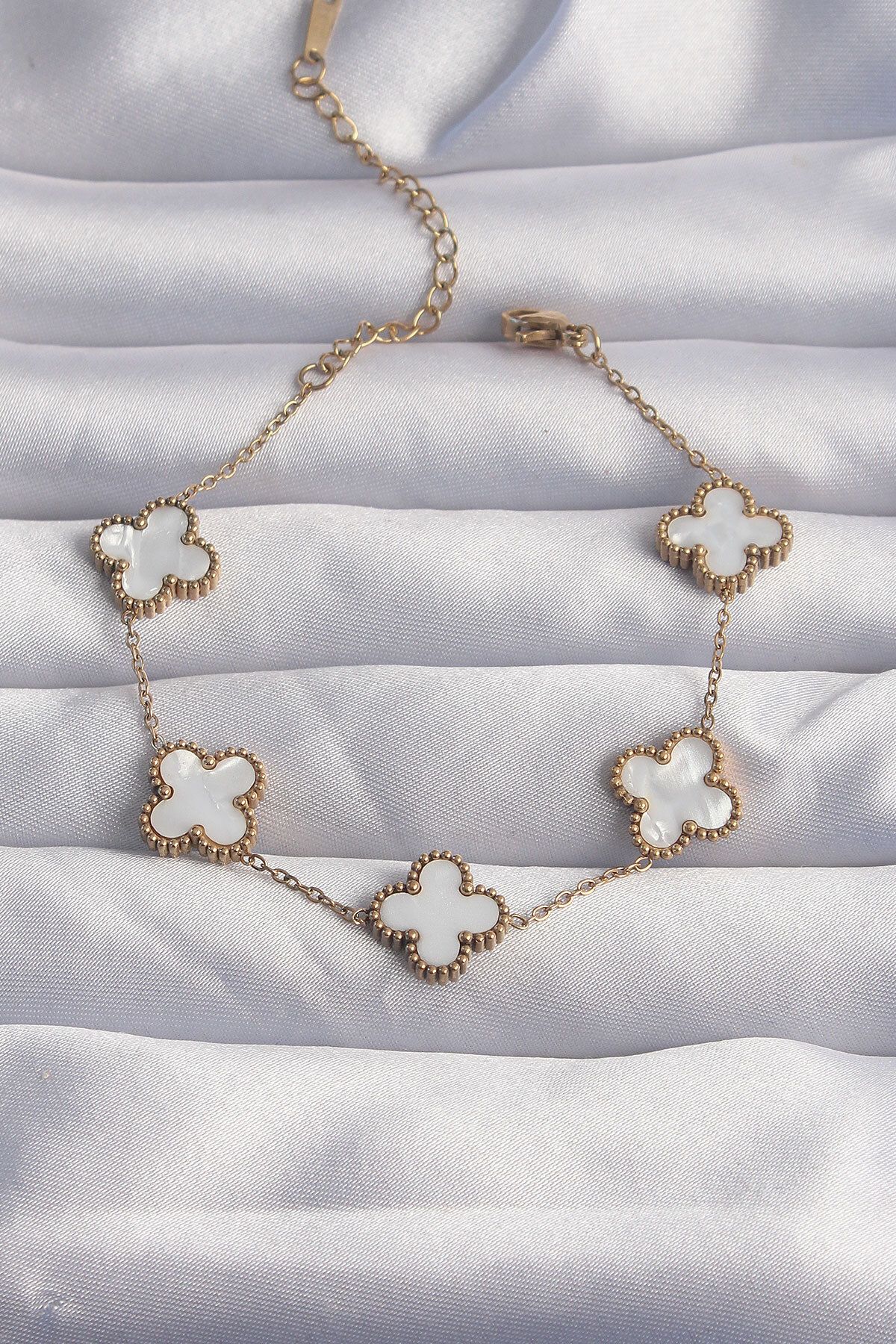 STİLLOVE 316L Çelik Gold Renk Beyaz Sedefli Yonca Bileklik SL8445