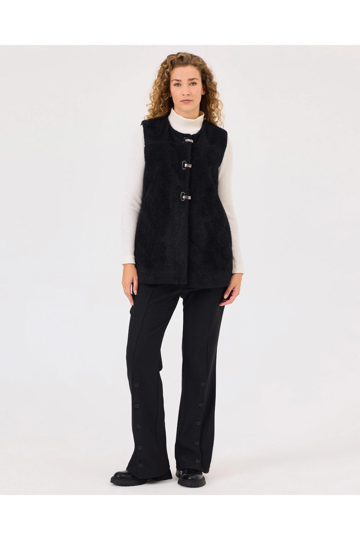 complete the look image