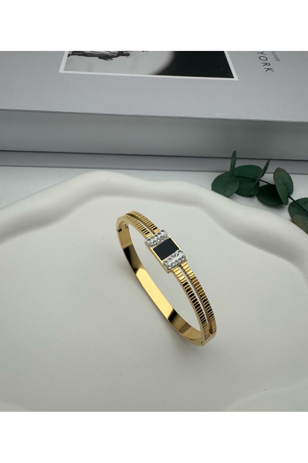 GLY ÇLKBİJUTERİ Taşlı Çelik Kelepçe (Gold) 1966