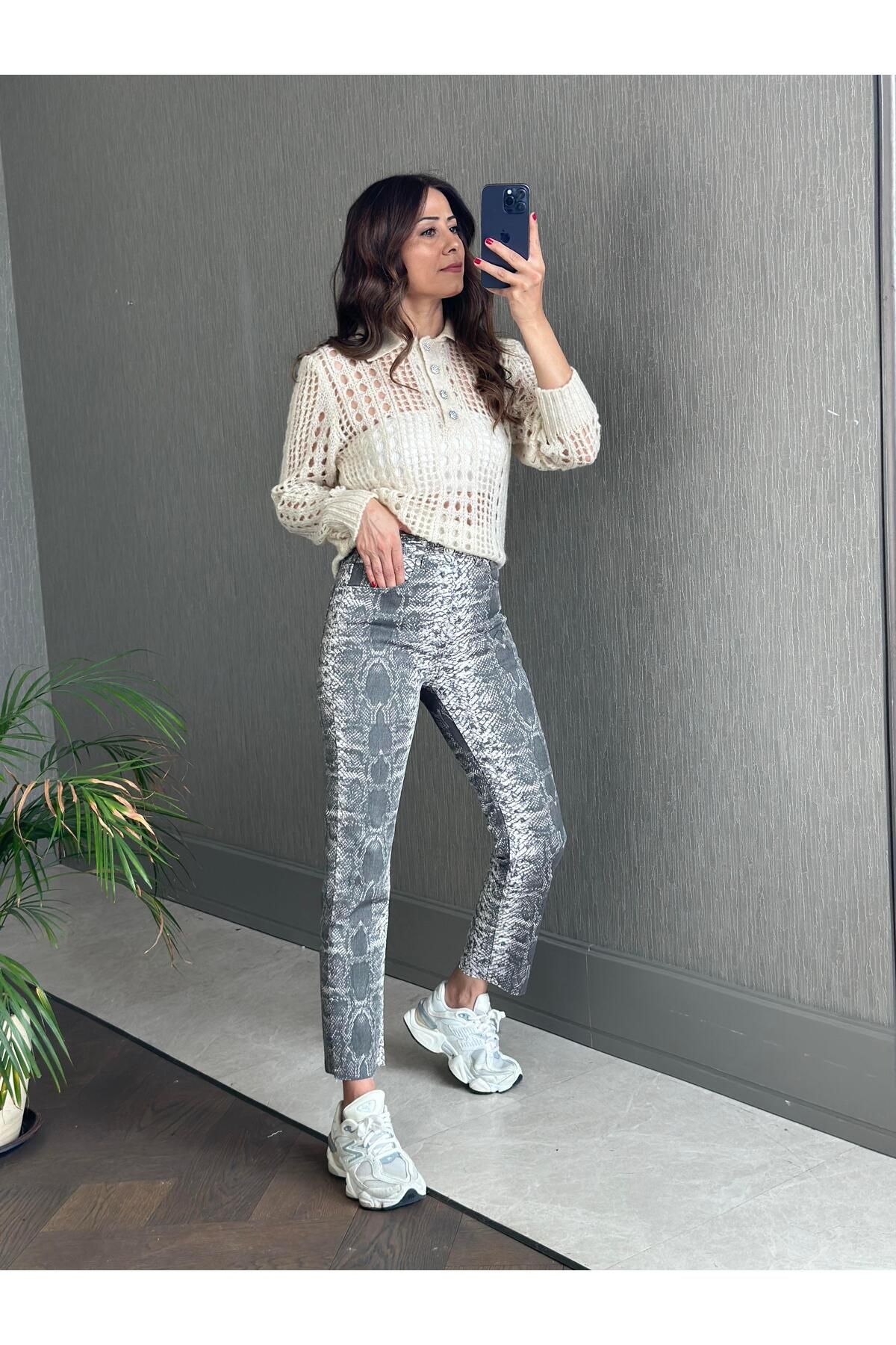 Forlady Butik Gri Yılan Desen Marka Model Kesik Paça Boy Fit Kadın Jean Pantolon