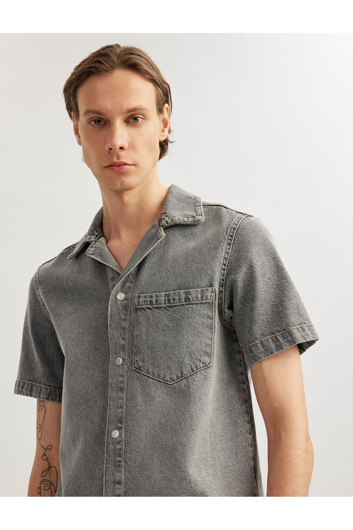 Koton-Short Sleeve Cotton Pocket Detailed Oversize Jean Shirt Jacket 2