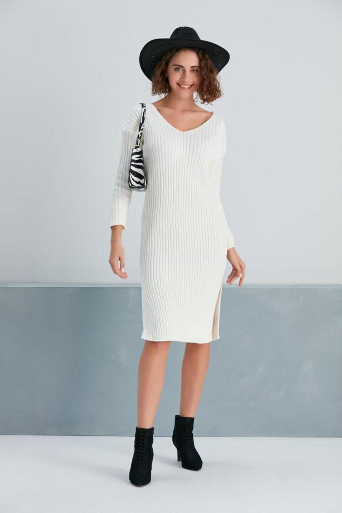 Butikayandon-V-Neck Side Slit Standard Size (36-42) Knitwear Dress 3