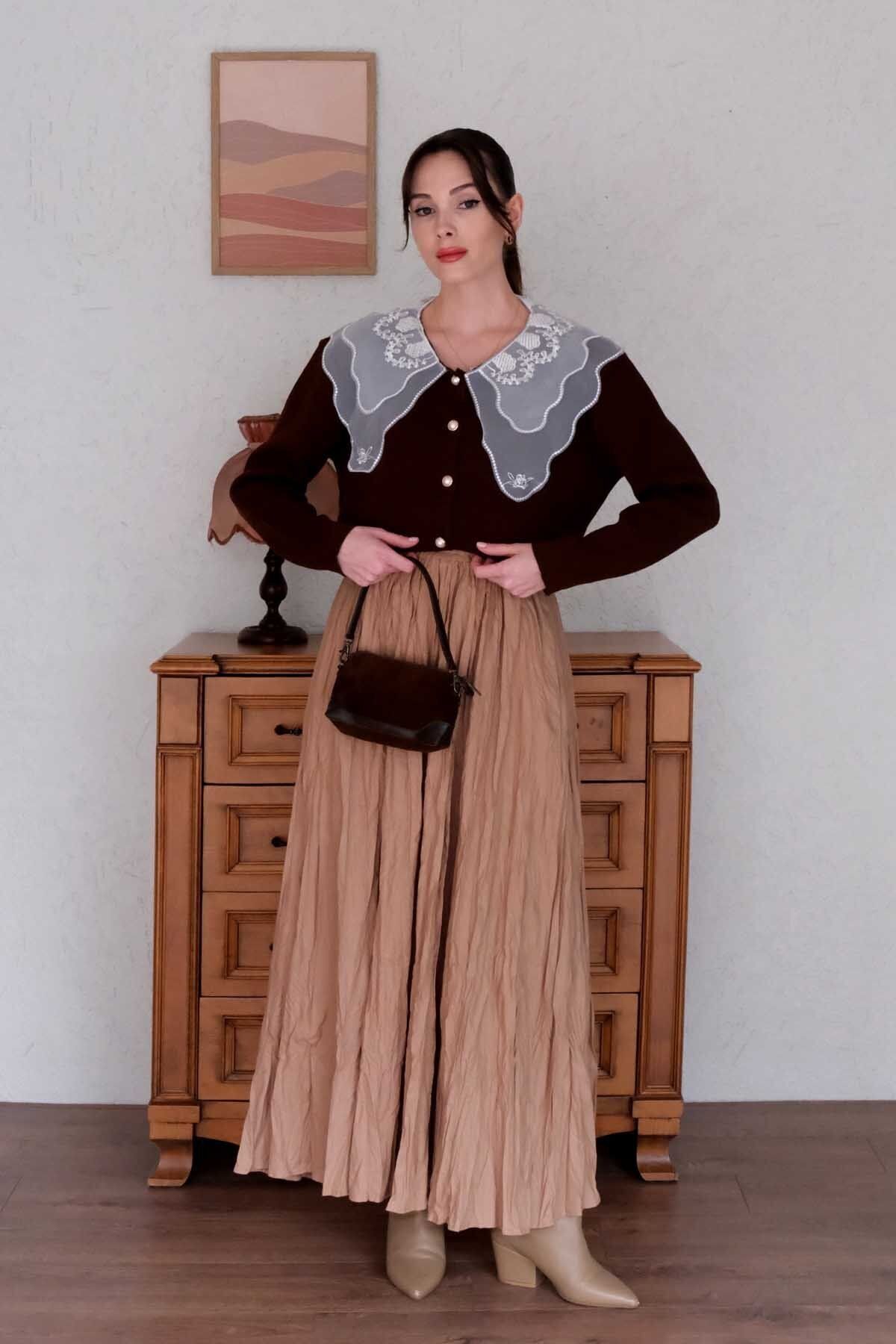 Ceylan Otantik-Milk Coffee Cropped Bohemian Skirt & Lace Collar Bitter Coffee Knitwear Cardigan 1