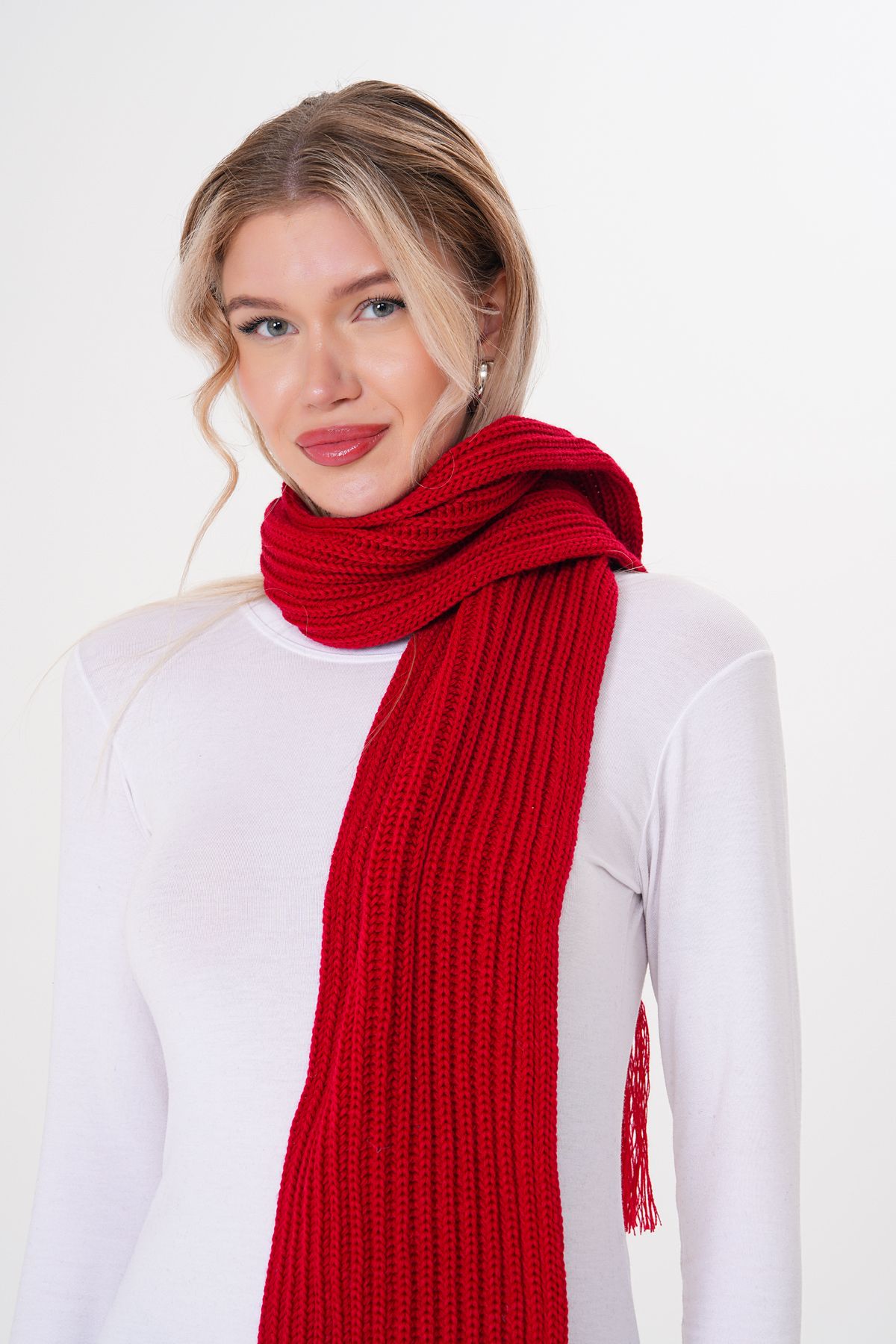 Red Scarves ❤️ 40-80% off! | Stylish & Bold - Trendyol Red Scarves ❤️ 40-80% off! | Stylish & Bold - Trendyol