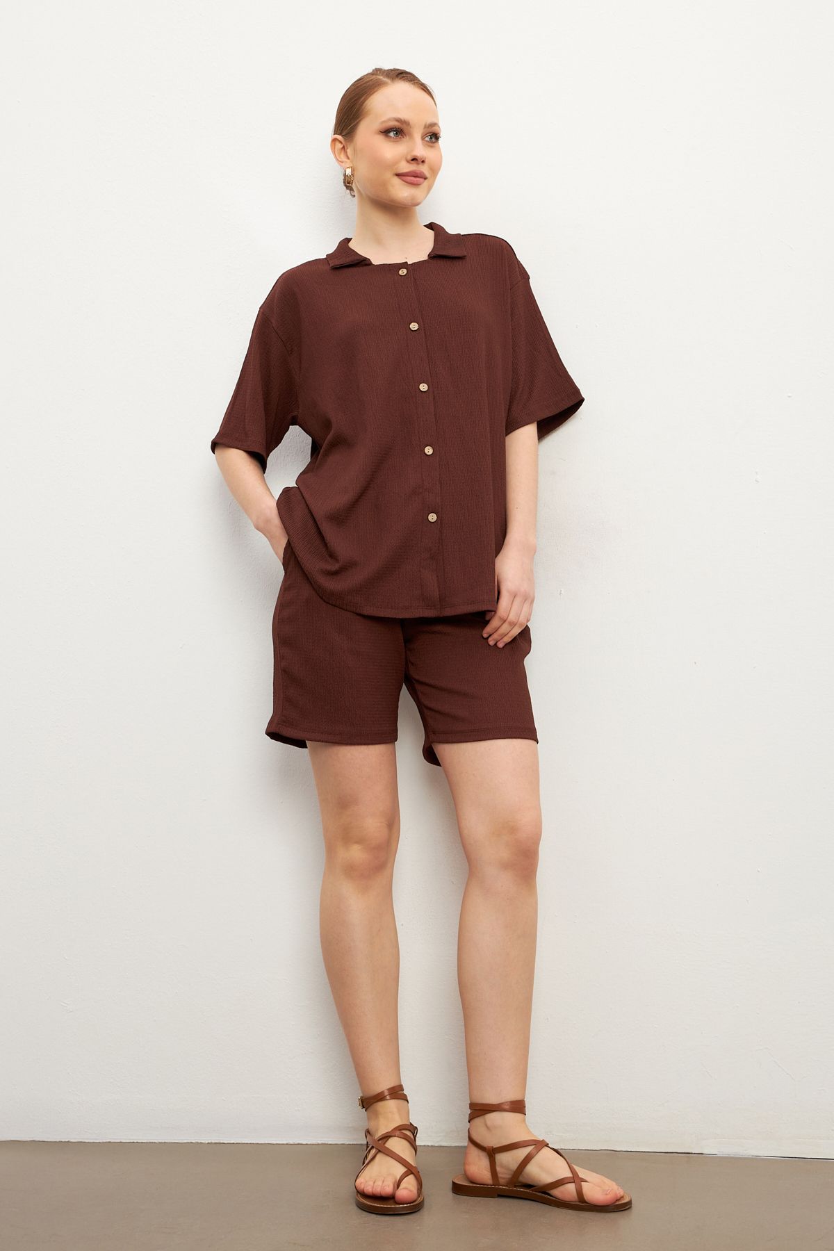 MODAGEN-Women's Brown Short Sleeve Crinkle Shirt Shorts Suit 3