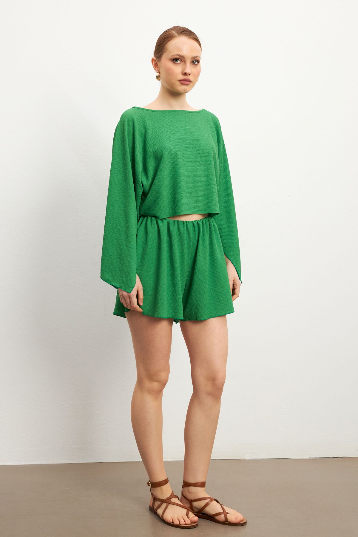MODAGEN-Costum verde cu mânecă lungă și pantaloni scurți pentru femei 3