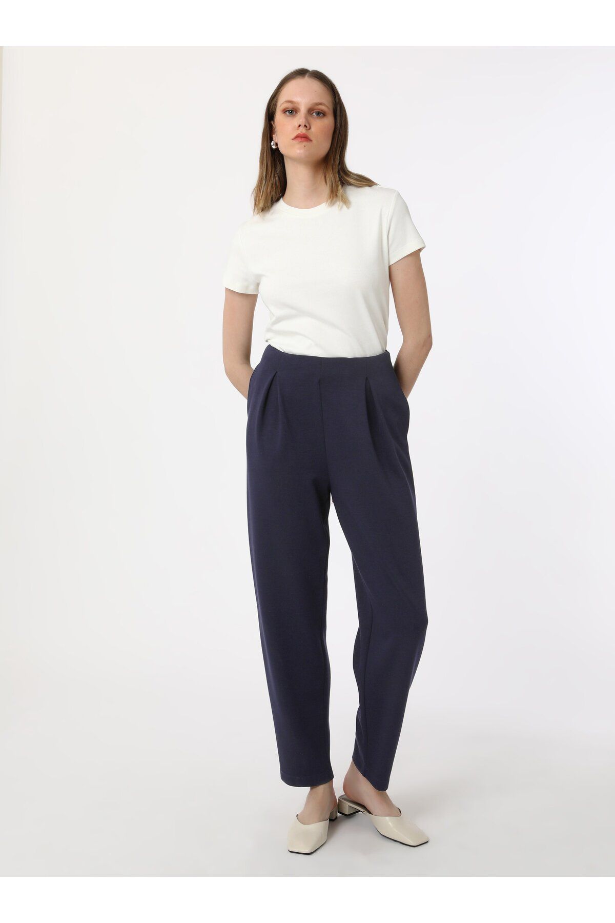 Refka-Soft Textured Basic Trousers with Pleated Front and Pockets - Navy Blue - Refka 1