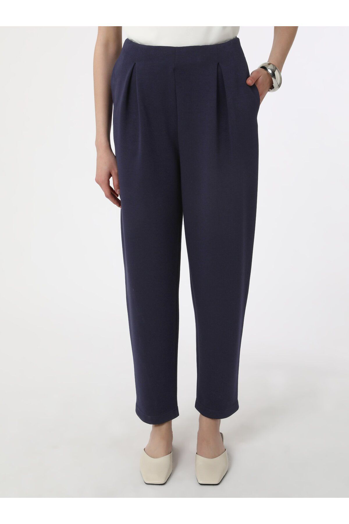 Refka-Soft Textured Basic Trousers with Pleated Front and Pockets - Navy Blue - Refka 3