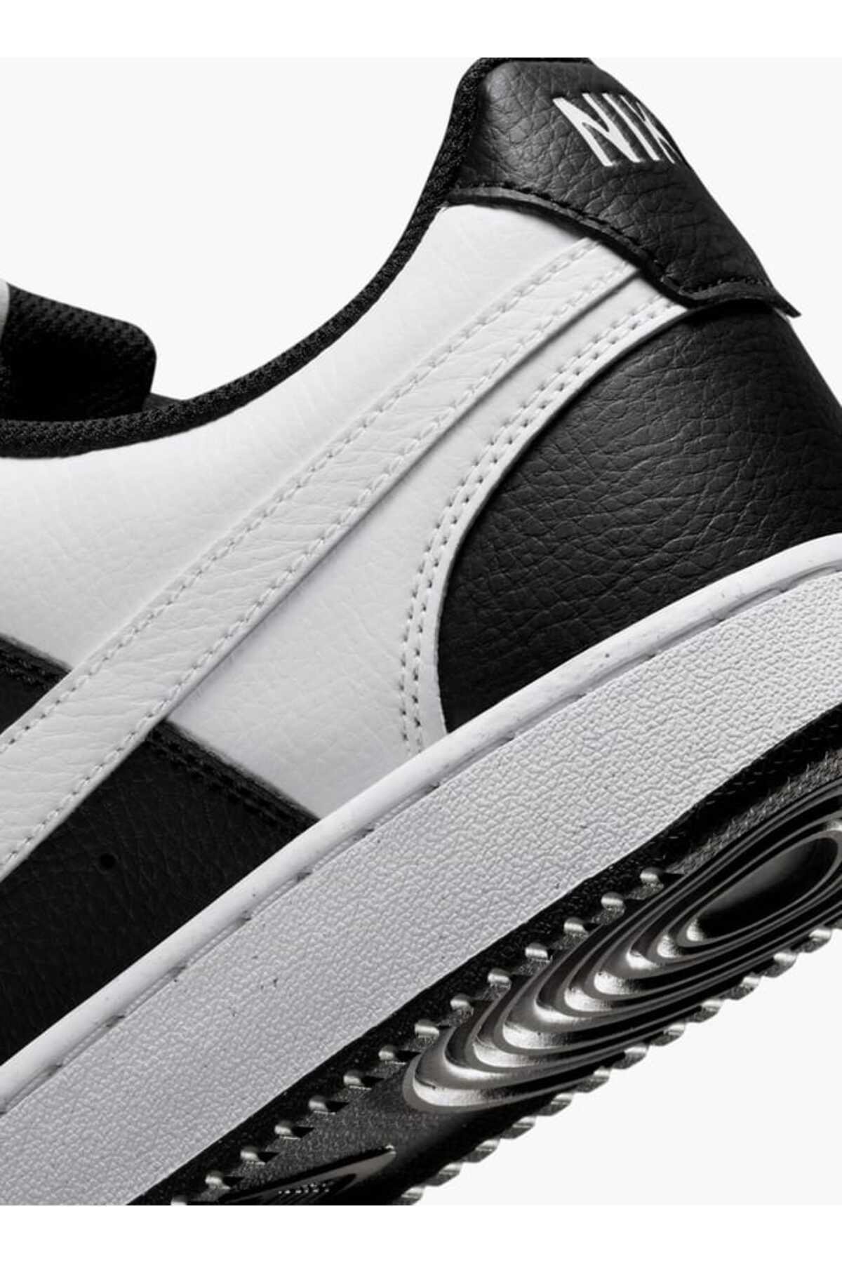 حذاء رياضي رجالي من Nike Colourblock مزود بإغلاق ب...