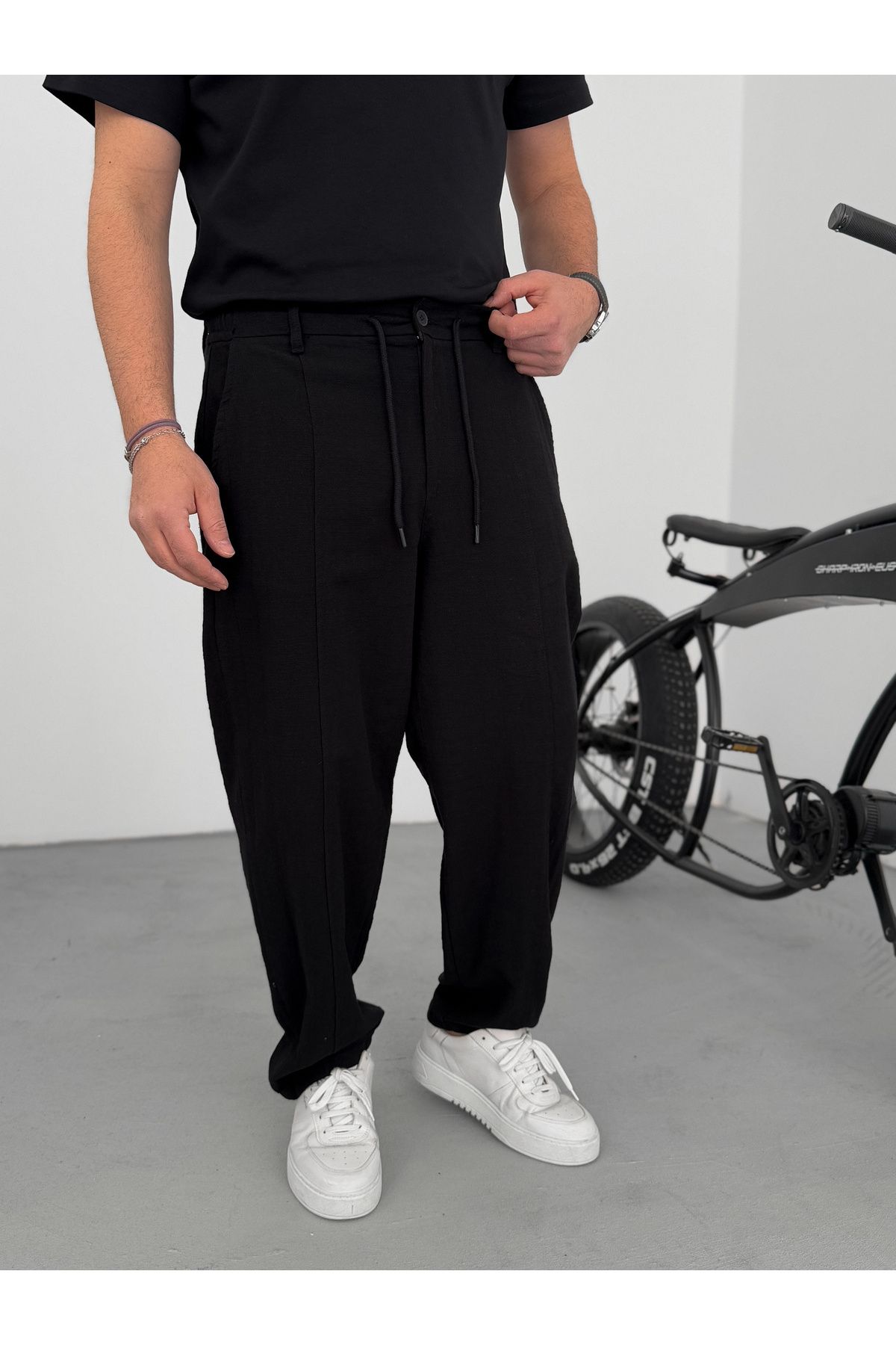 BYBASICMAN-Black Flared Stitched Carrot Cut Pants Yp-5001 2