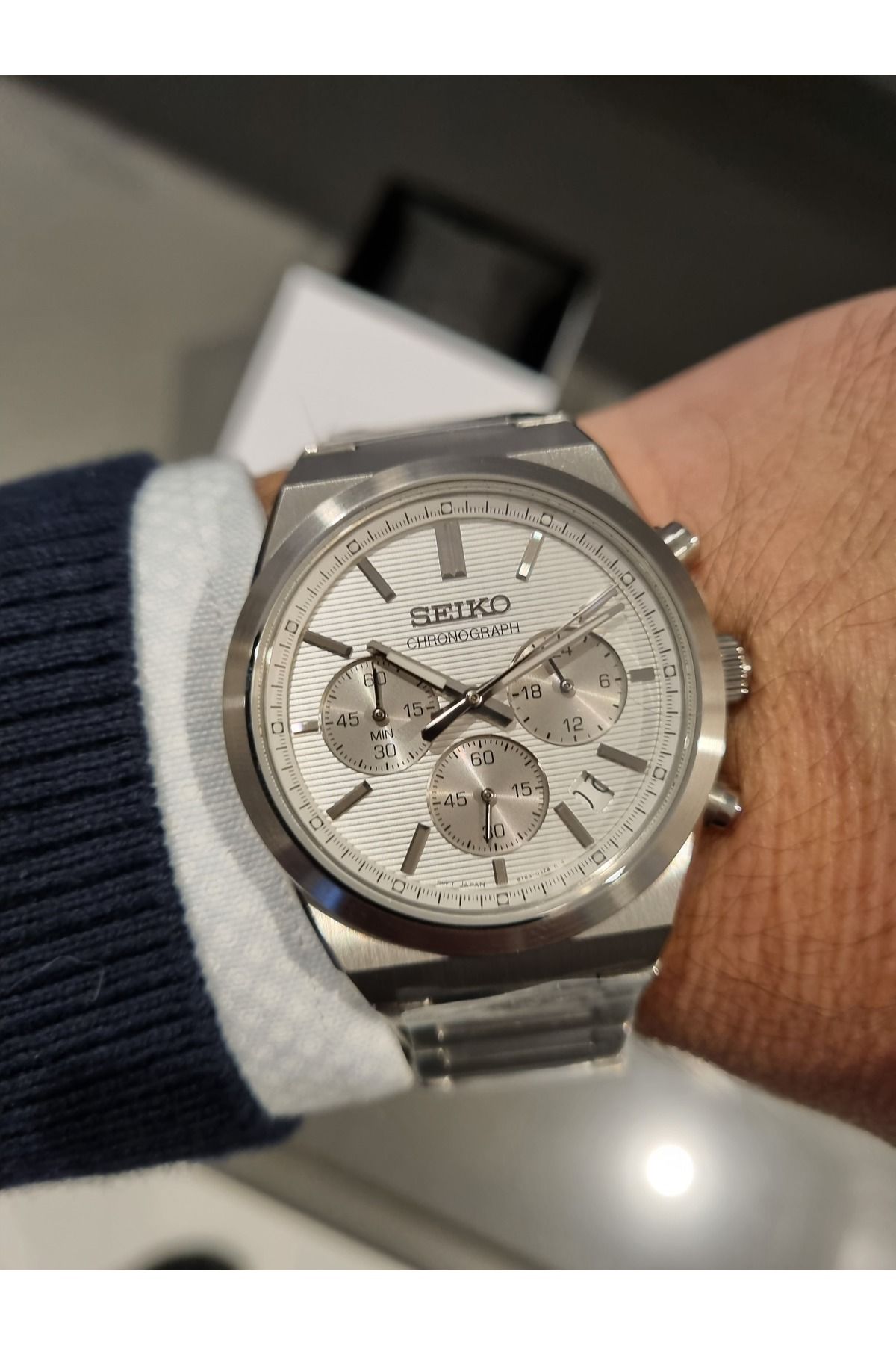 Seiko-ساعة يد سيكو - مقاومة للماء للرجال مع تقويم بقرص فضي 2