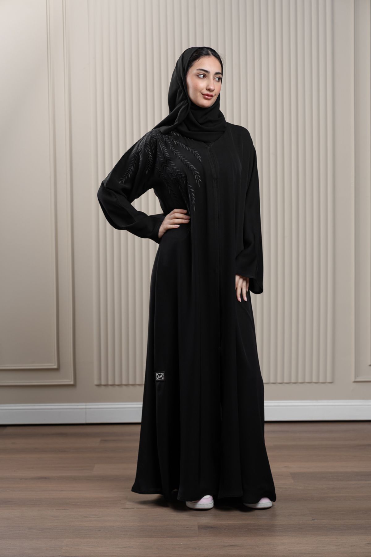 LAVİNİA-Lavinia women aba with shoulder embroidery on the right side and the sleeve. 4