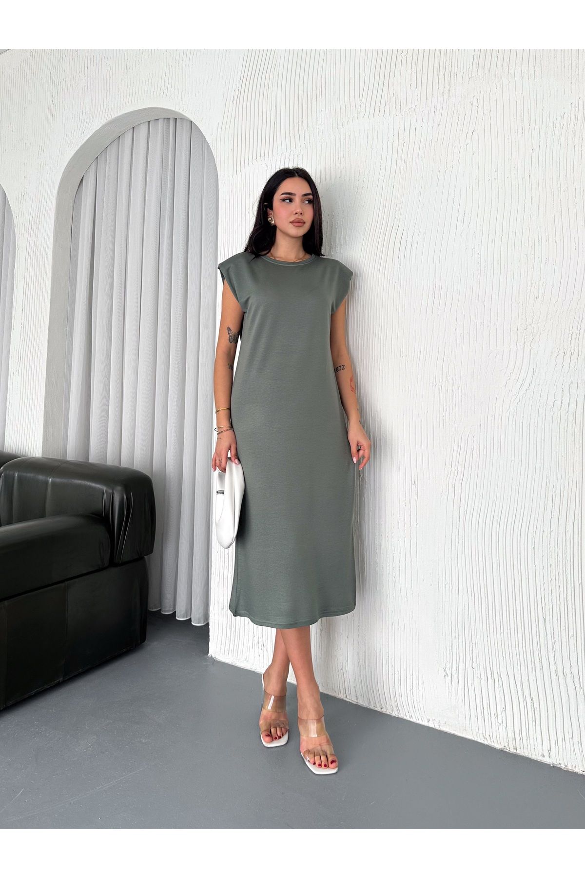 fiolin-Soft Texture Modal Fabric Padded Midi Dress 2