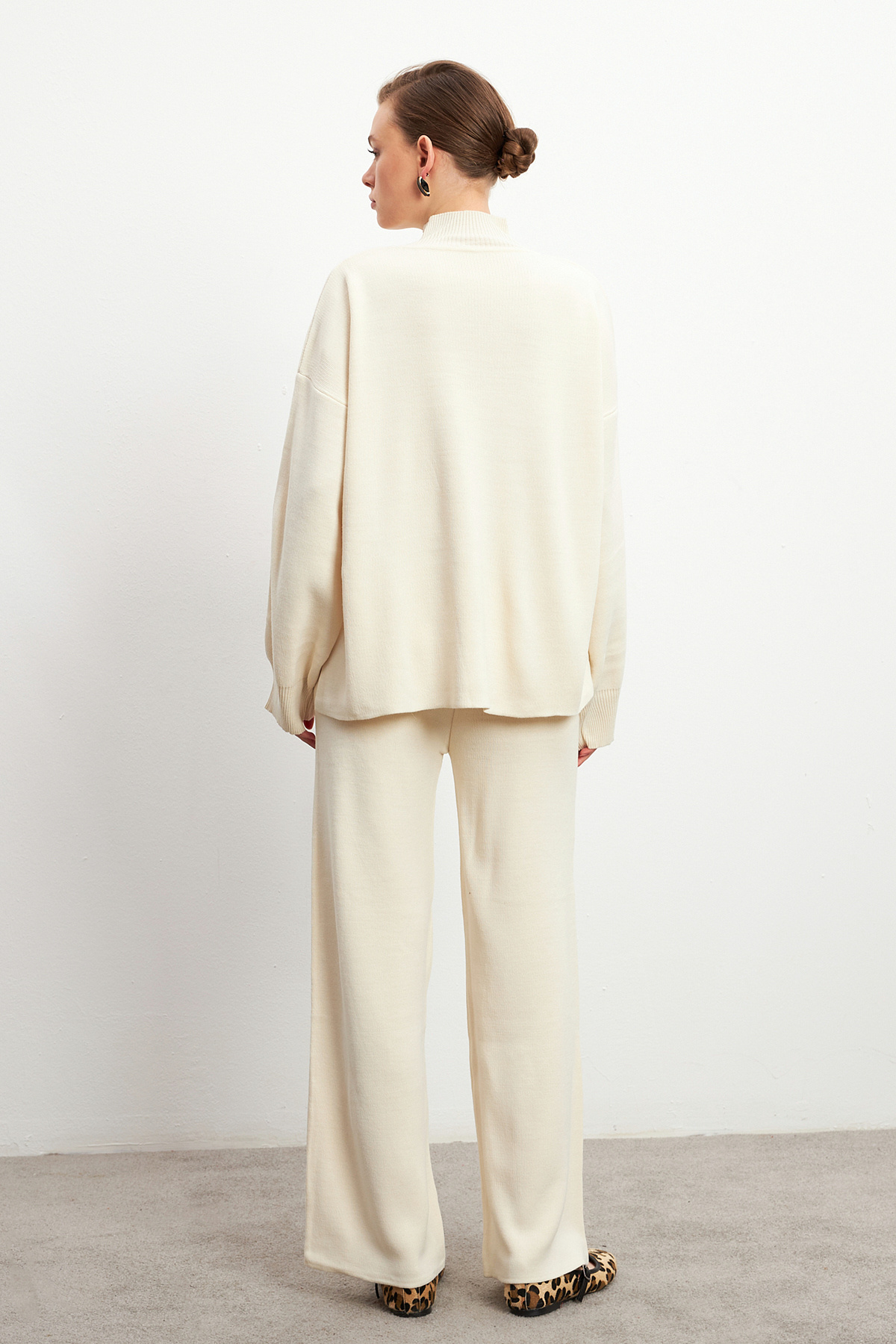 Bipantolon-Women's Ecru High-Rise Asymmetrical Cut Detailed Oversize Long Sleeve Sweater Trousers Knitwear Top and Bottom Set 8