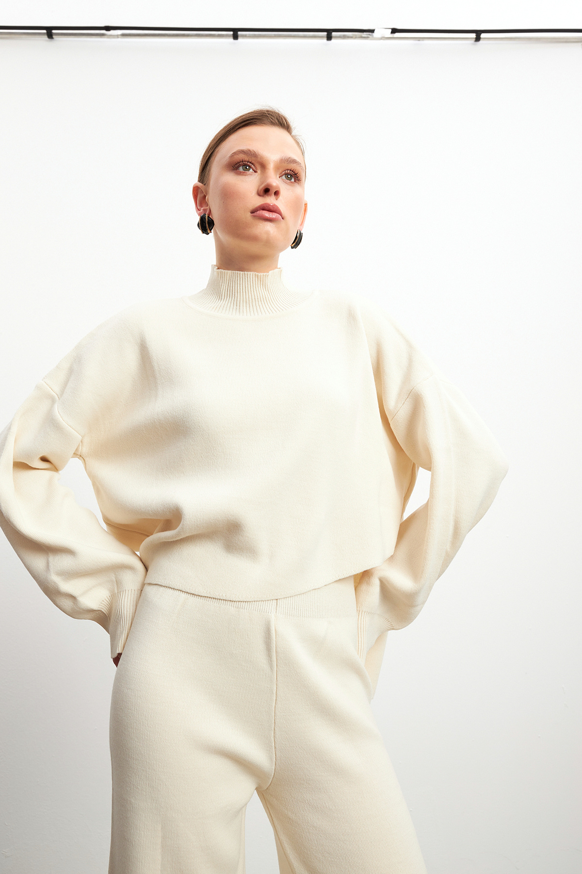 Bipantolon-Women's Ecru High-Rise Asymmetrical Cut Detailed Oversize Long Sleeve Sweater Trousers Knitwear Top and Bottom Set 7