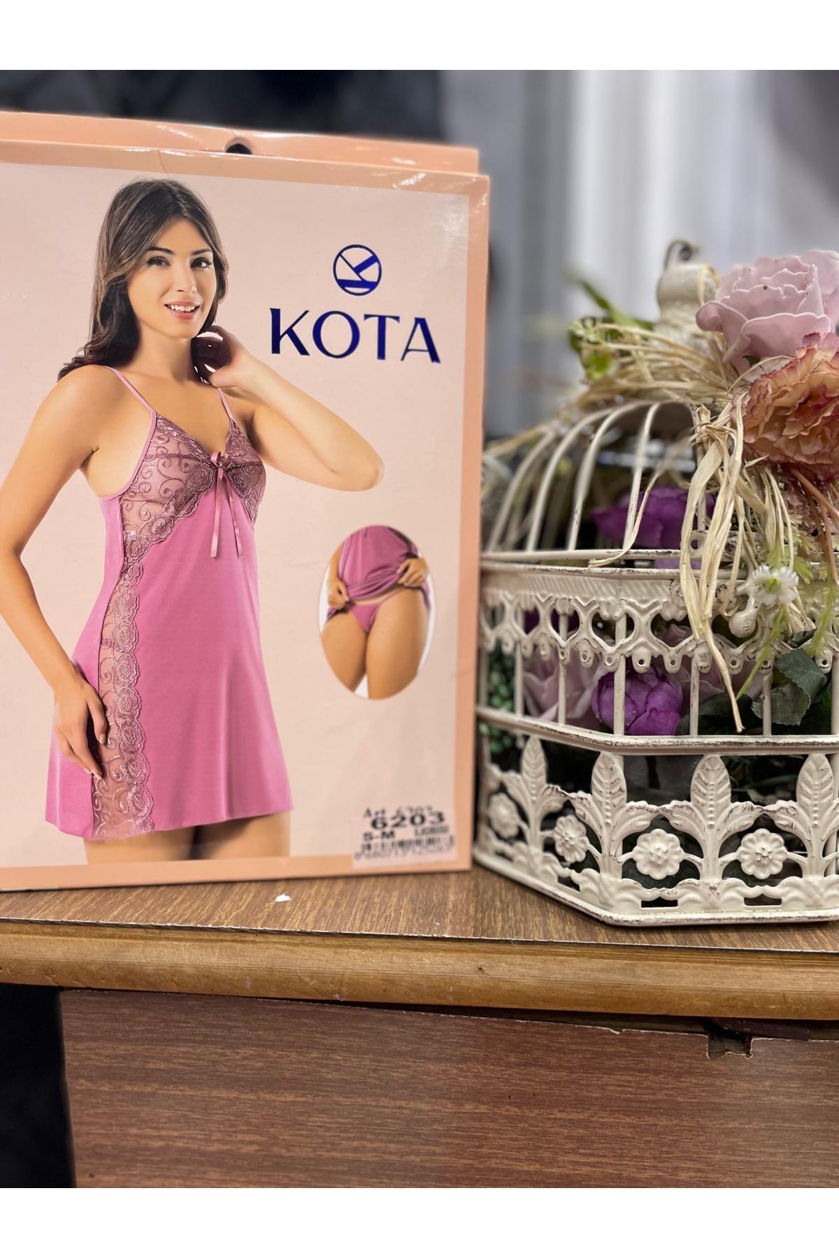 Kotaro Isaka İp askılı dantelli kadın gecelik elbise penye gecelik takım